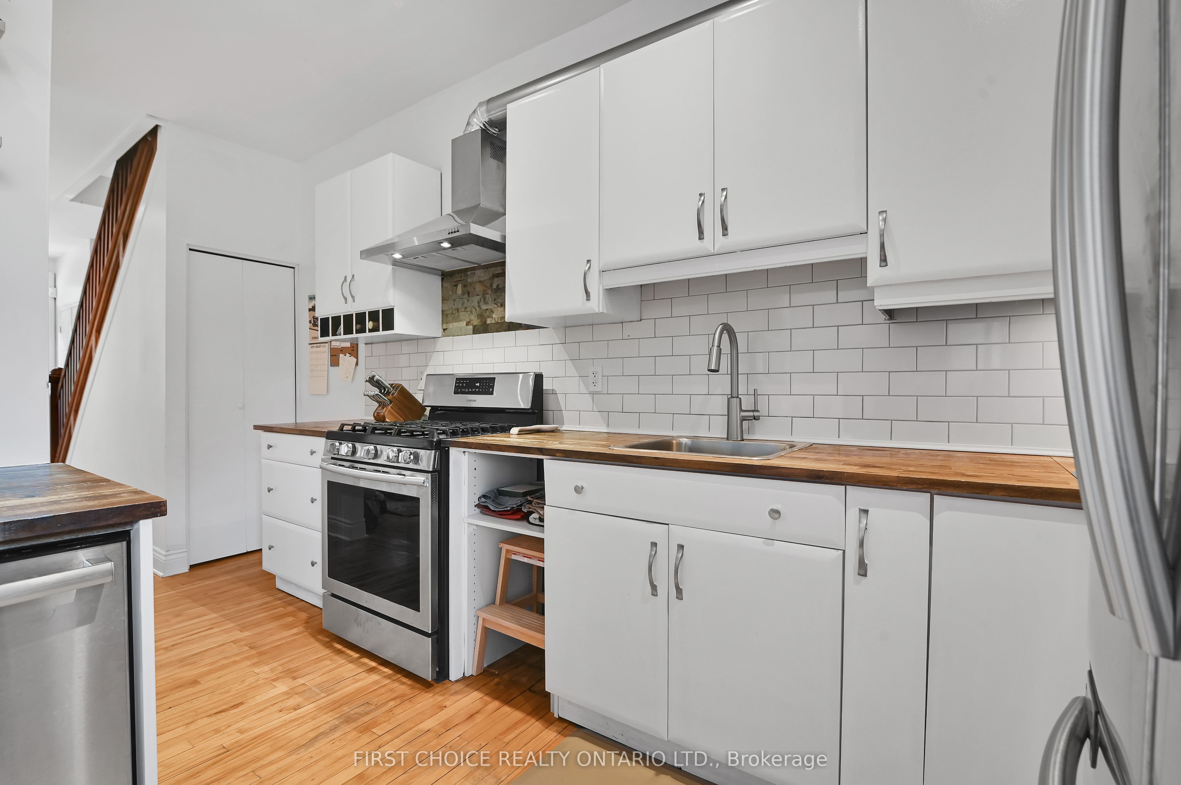 276 Fifth Avenue Property Photo 14