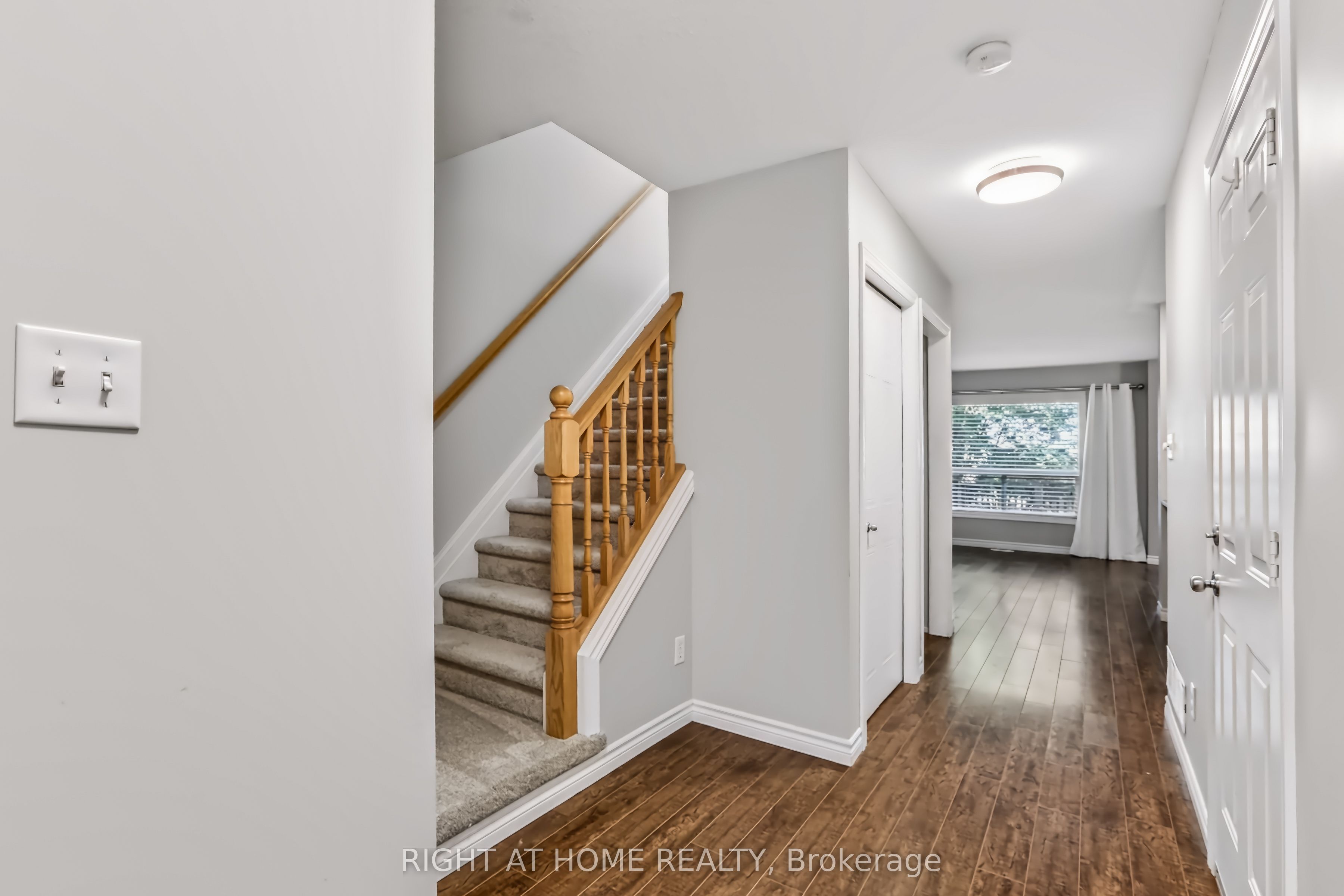 1811 Rollingacres Drive Property Photo 3