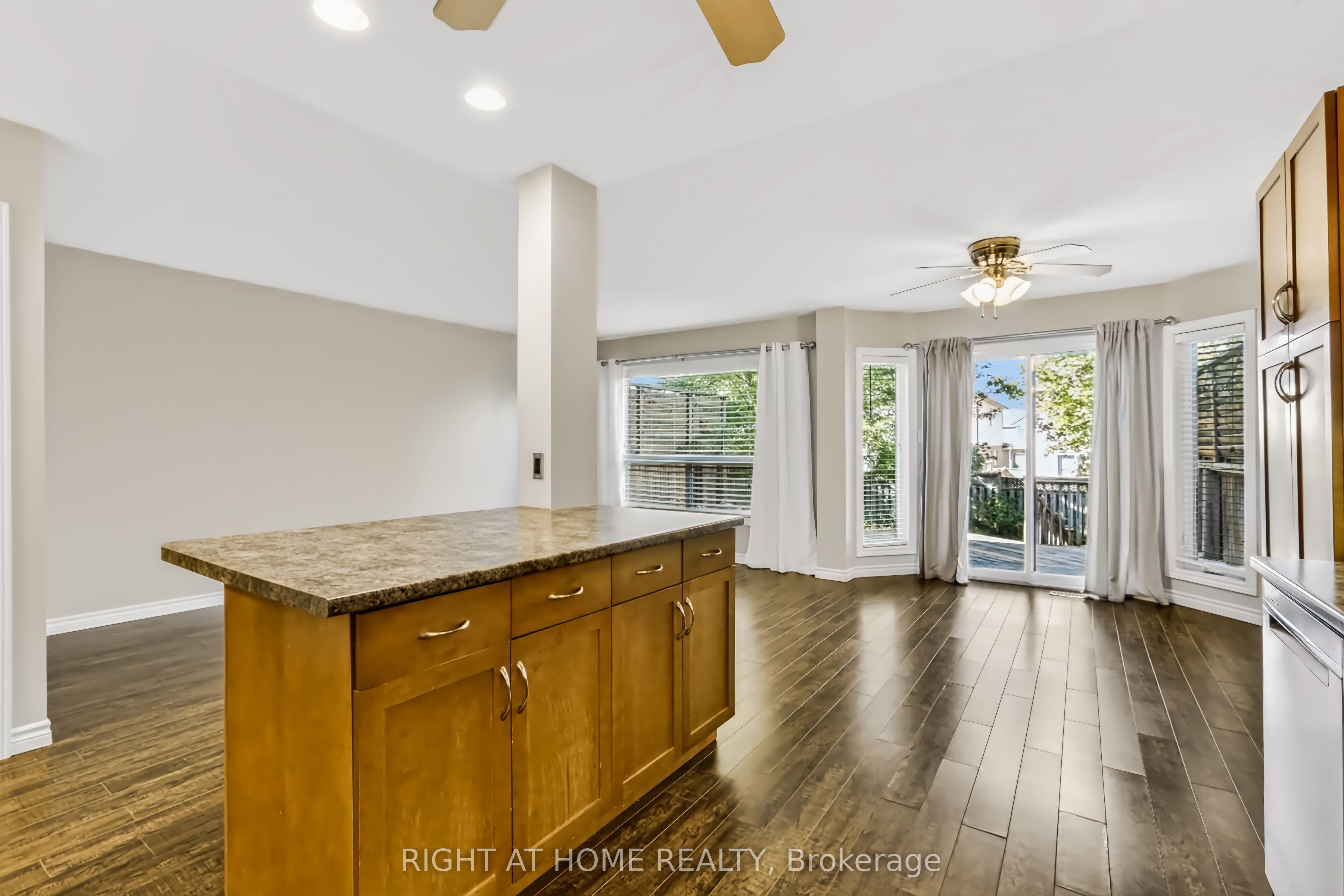 1811 Rollingacres Drive Property Photo 12