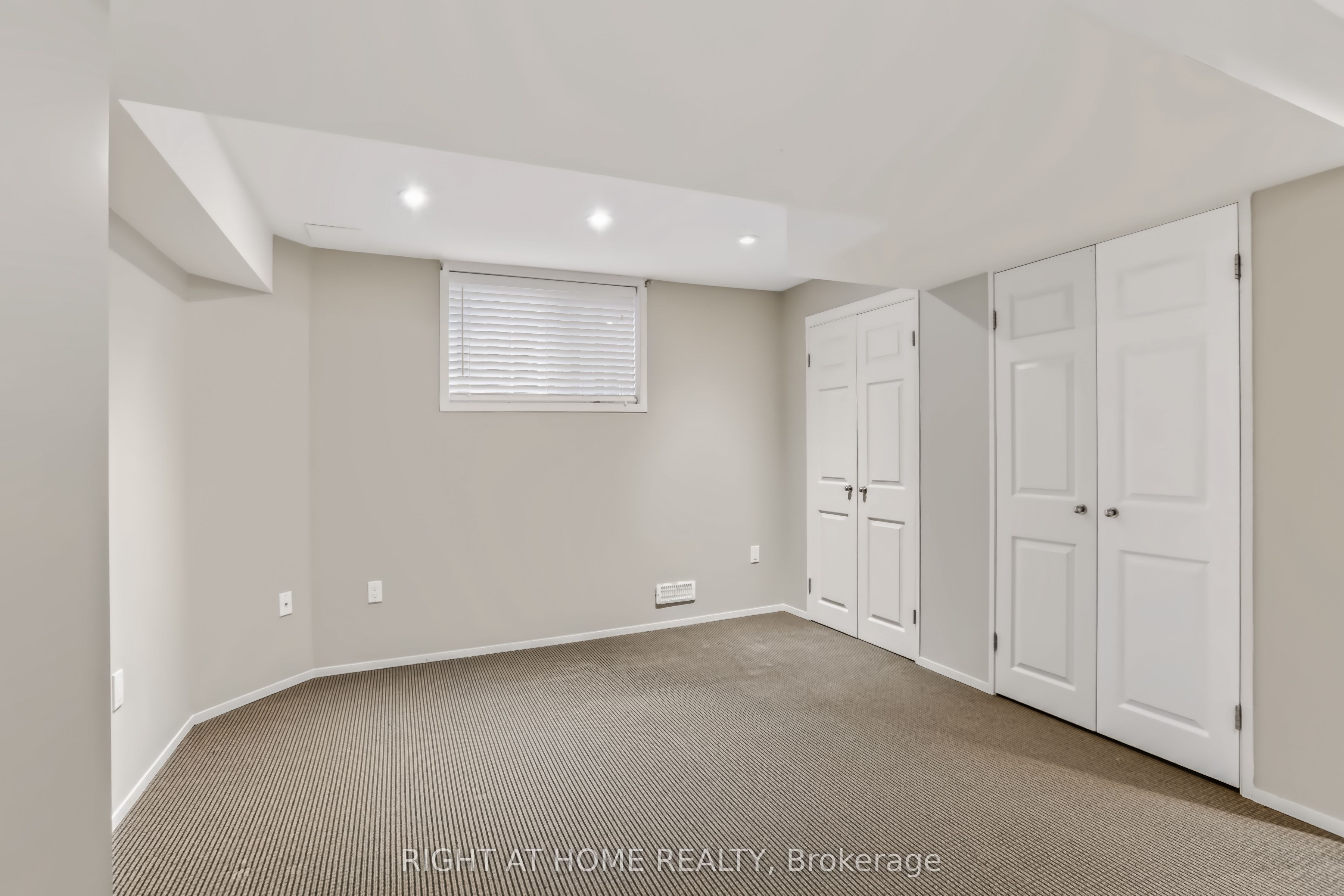 1811 Rollingacres Drive Property Photo 27