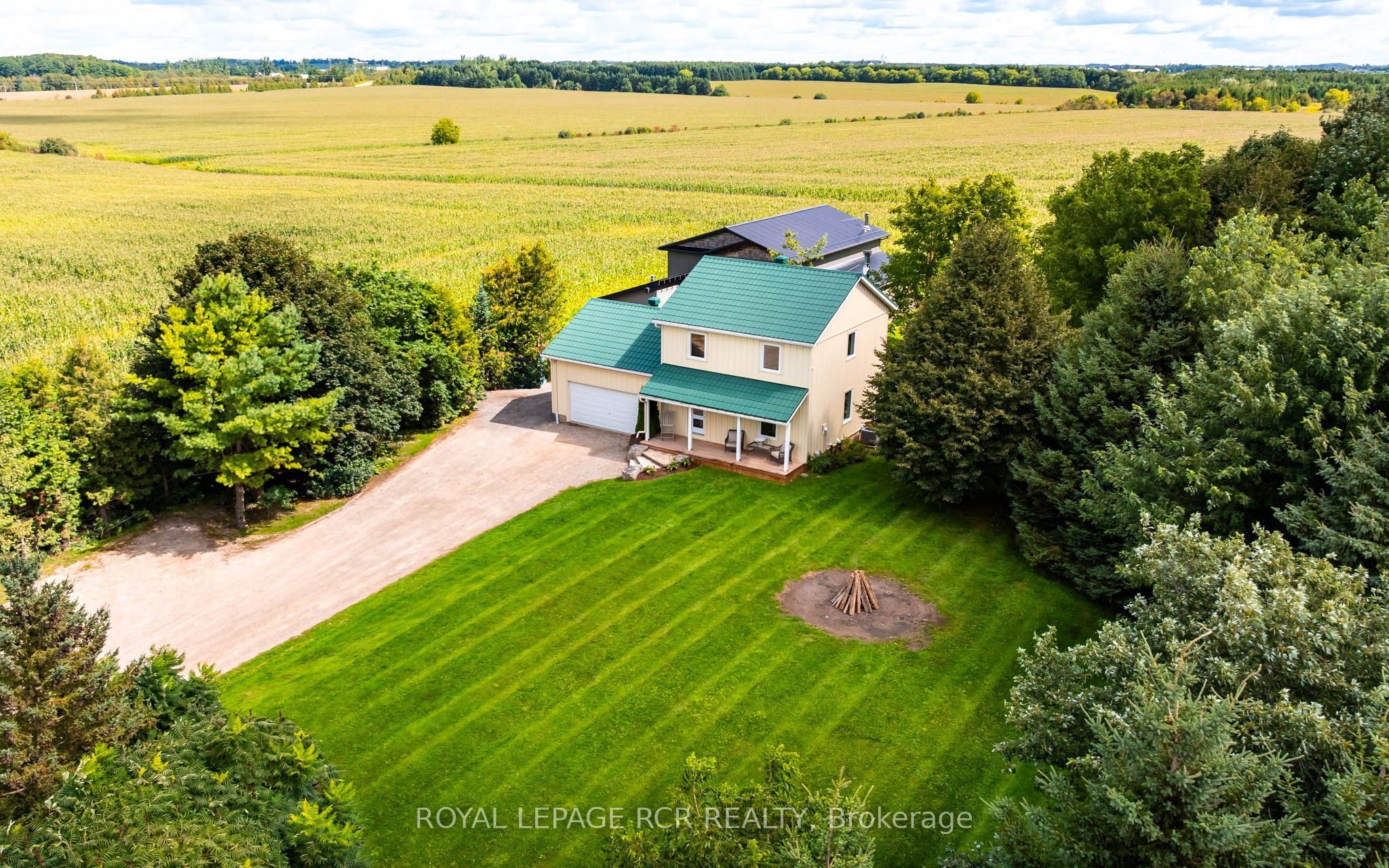 253247 9th Line Property Photo 1