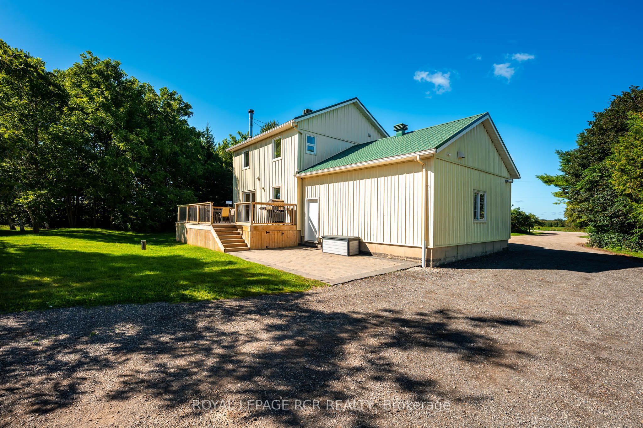 253247 9th Line Property Photo 5