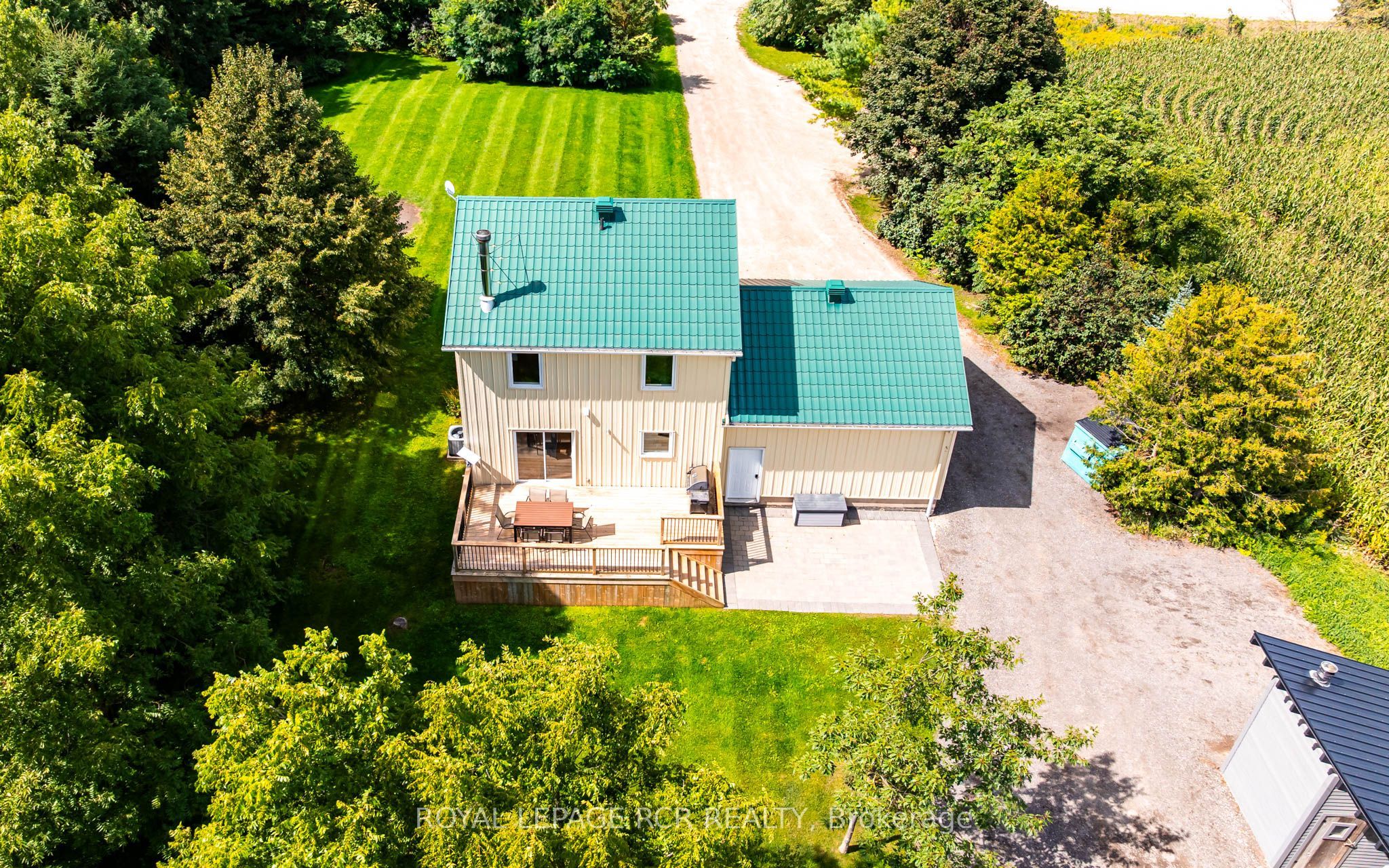 253247 9th Line Property Photo 11