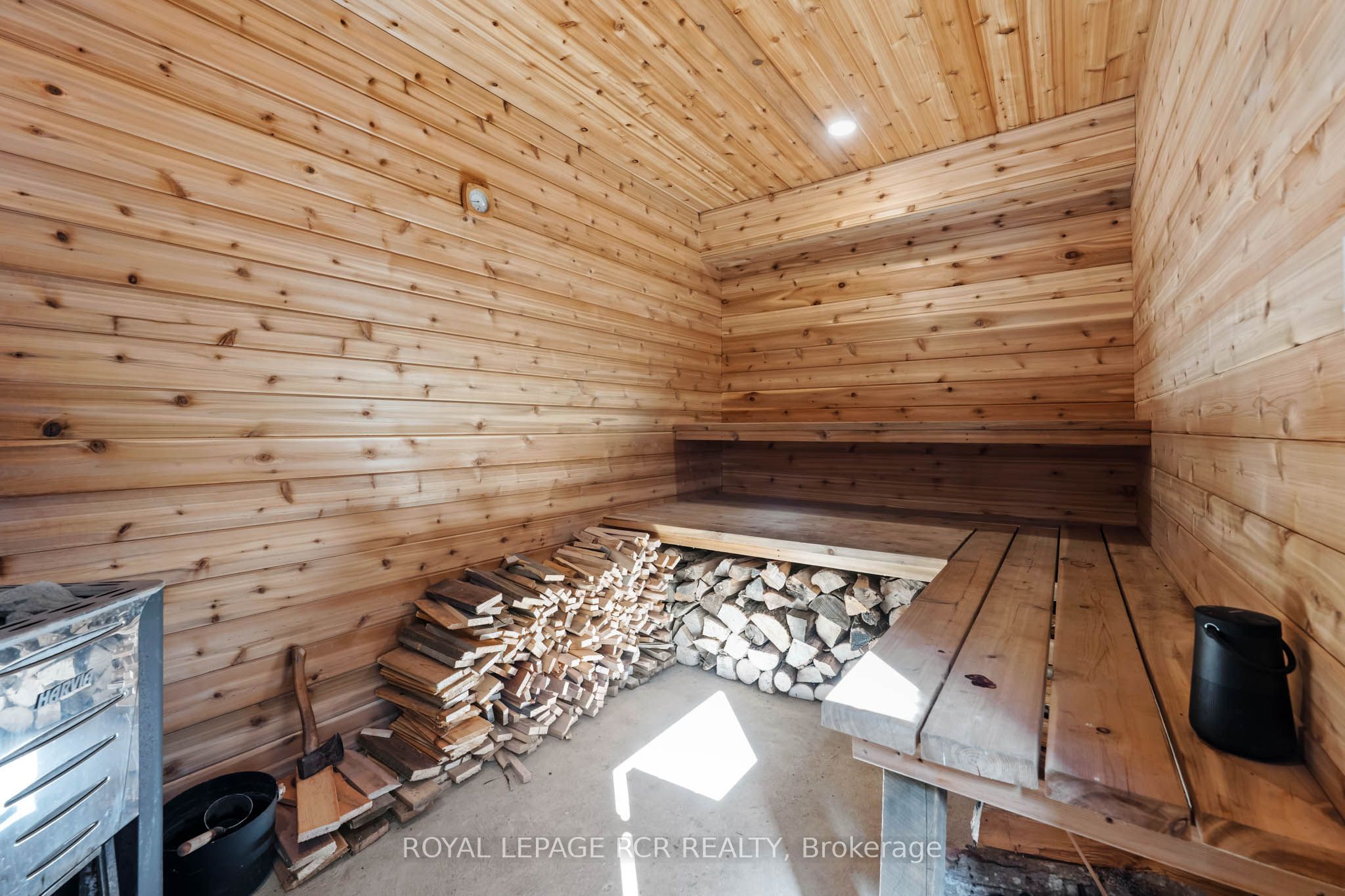 253247 9th Line Property Photo 44