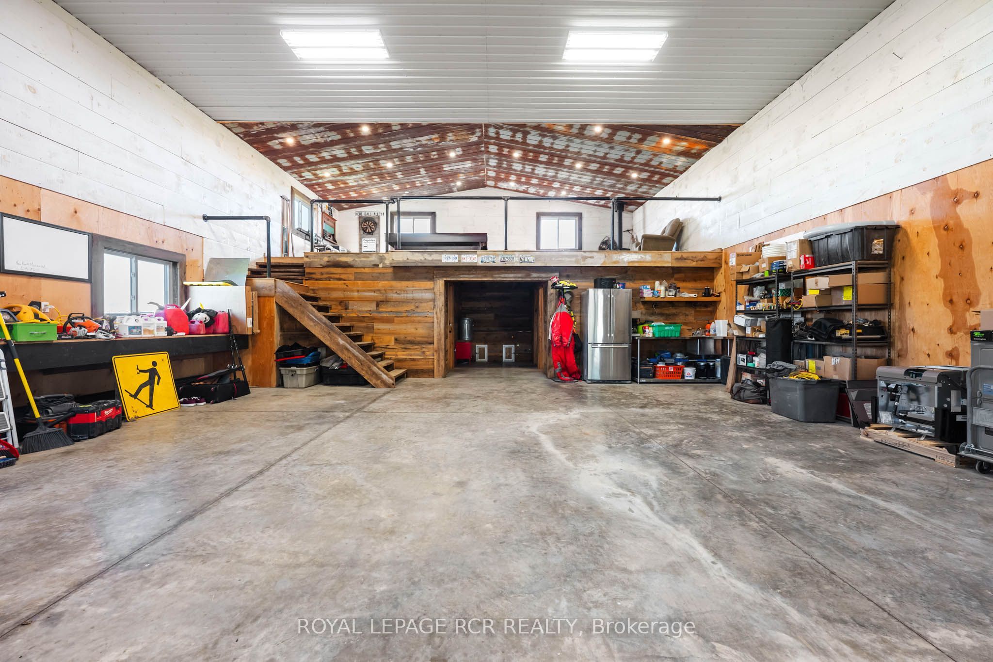 253247 9th Line Property Photo 46
