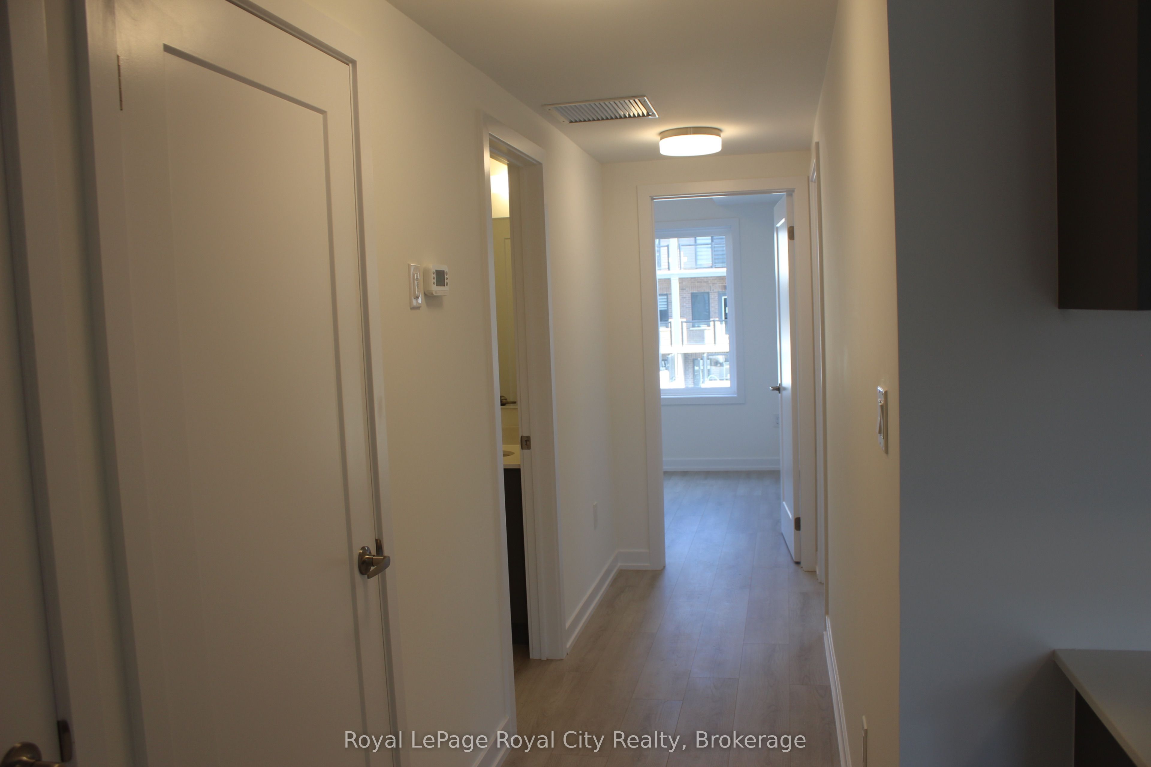 42 Lowes Road W 64 Property Photo 6