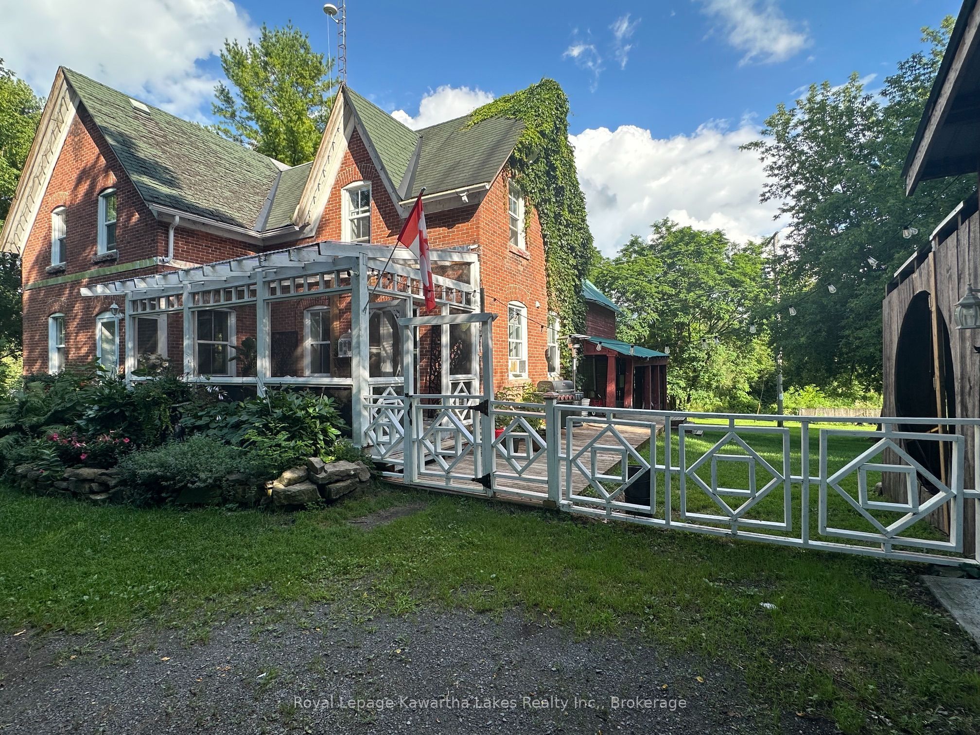 1817 Glen Smail Road Property Photo 1