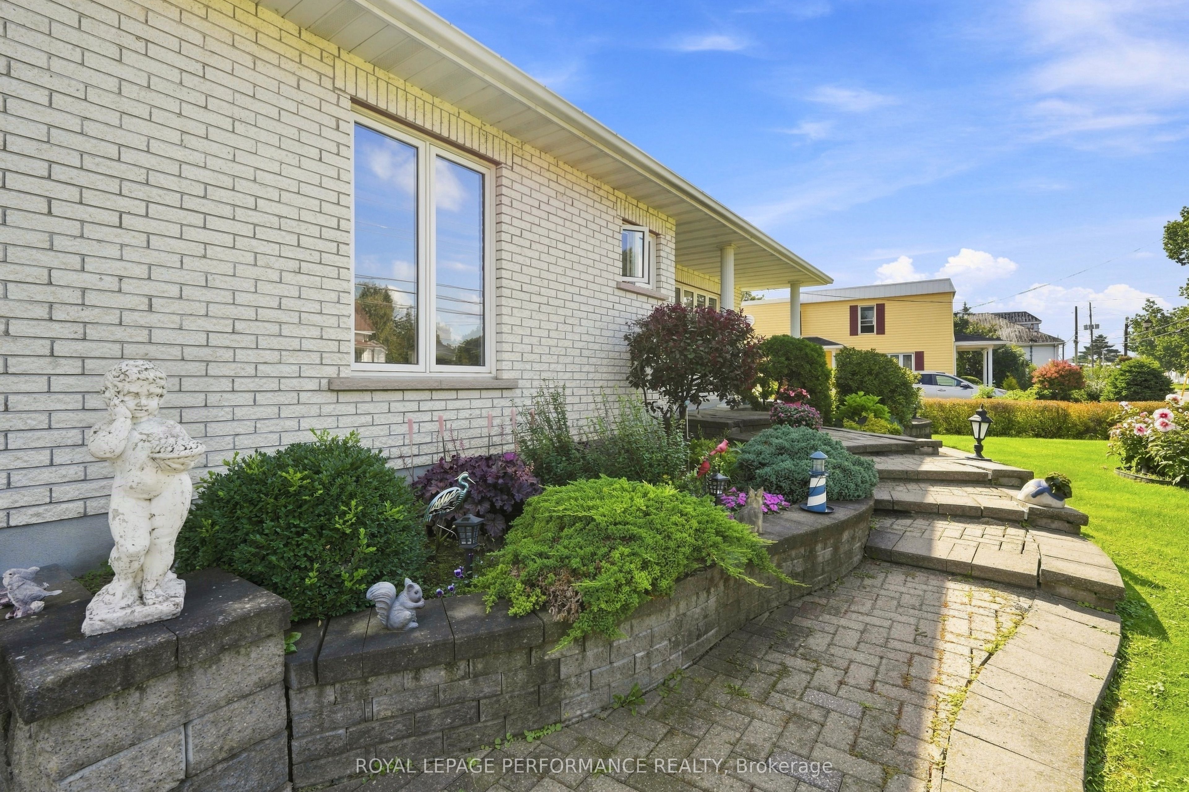 2012 Lajoie Street Property Photo 3