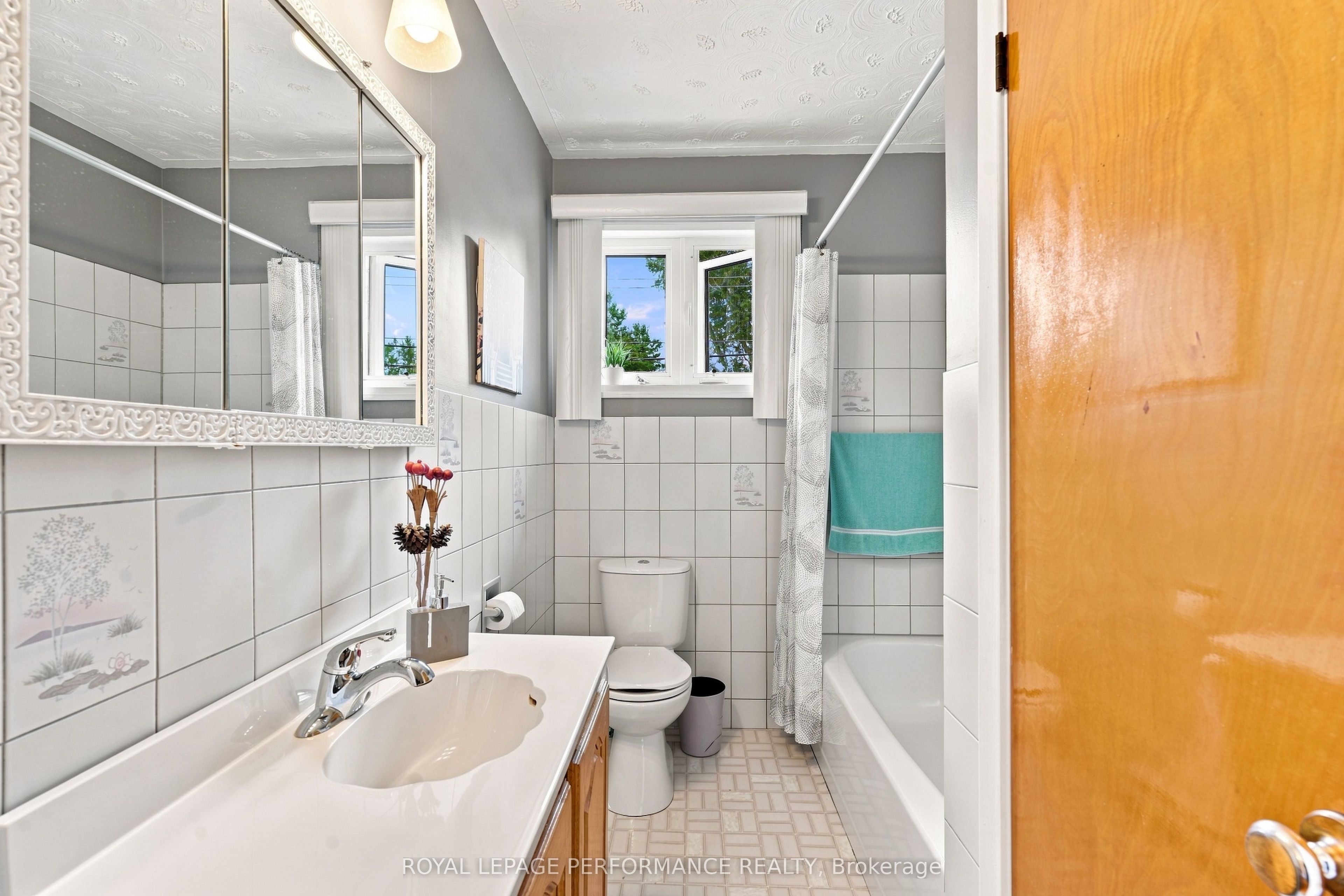 2012 Lajoie Street Property Photo 19