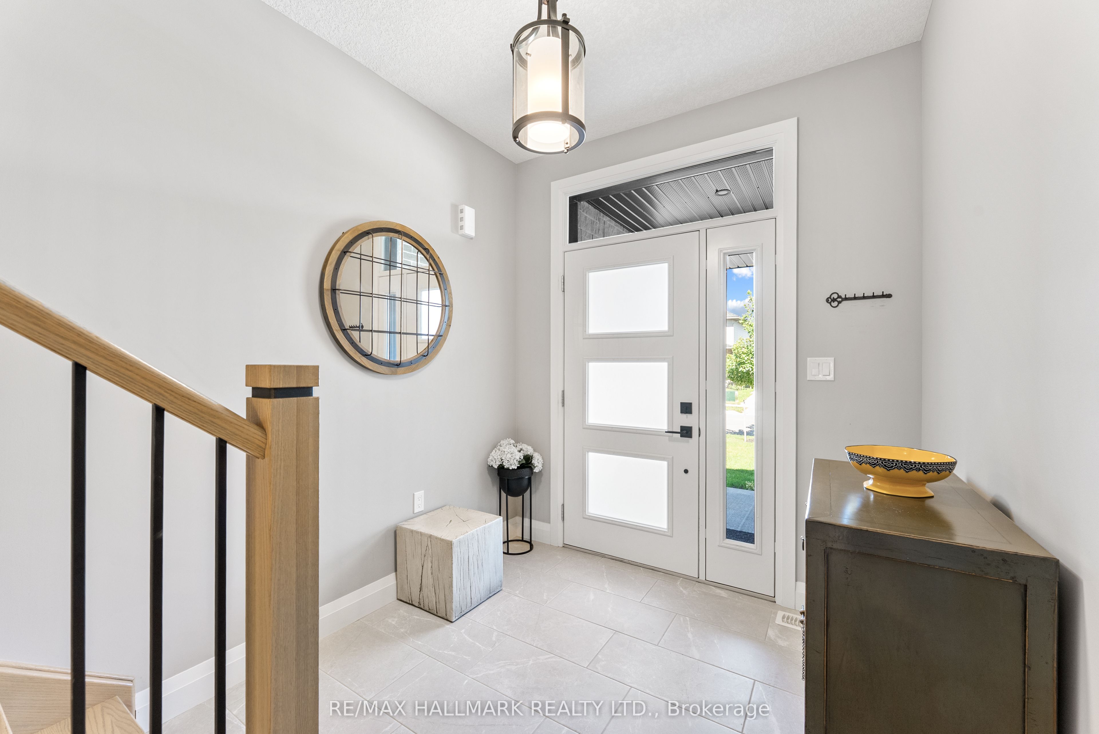 77 Rea Drive Property Photo 3
