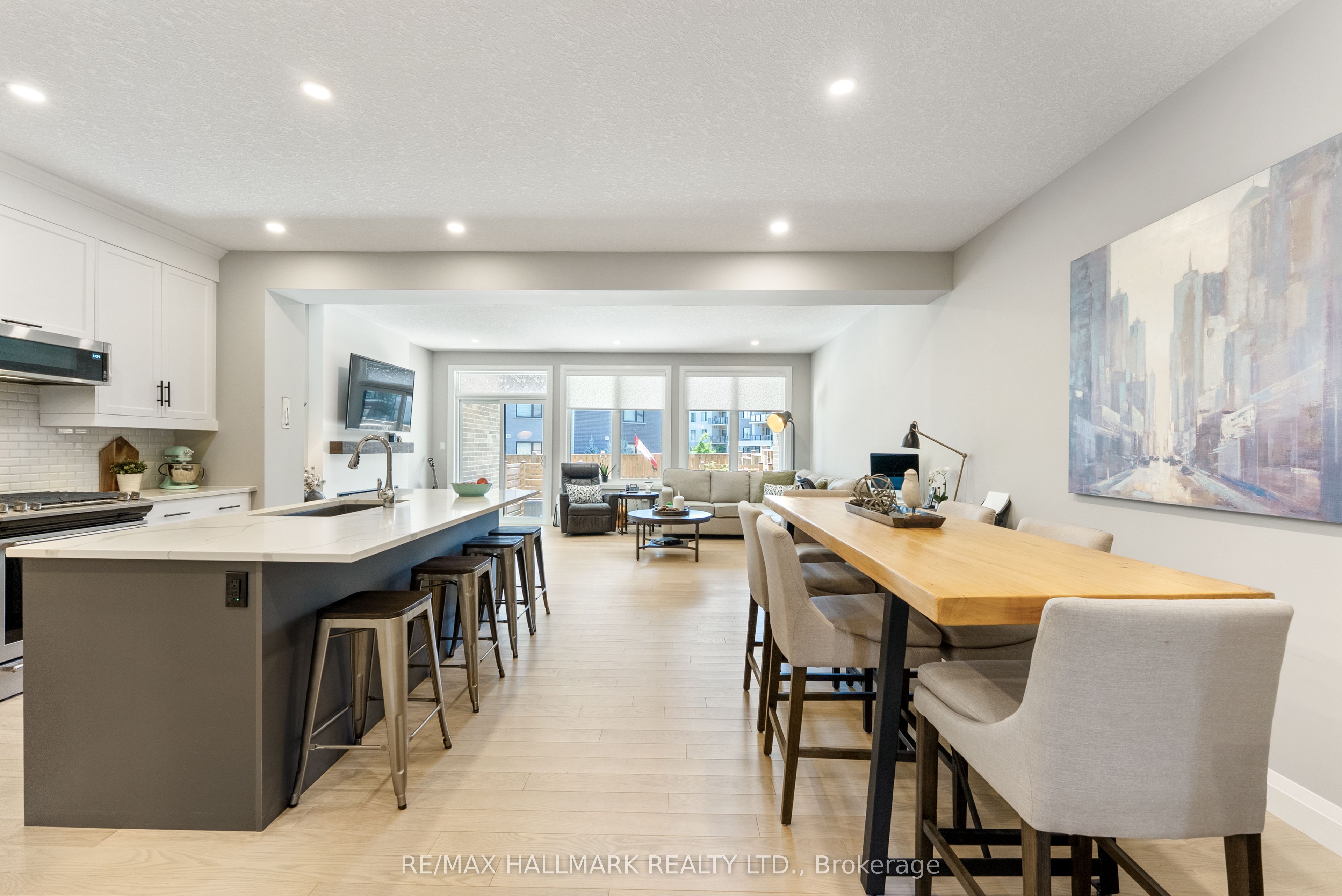 77 Rea Drive Property Photo 4