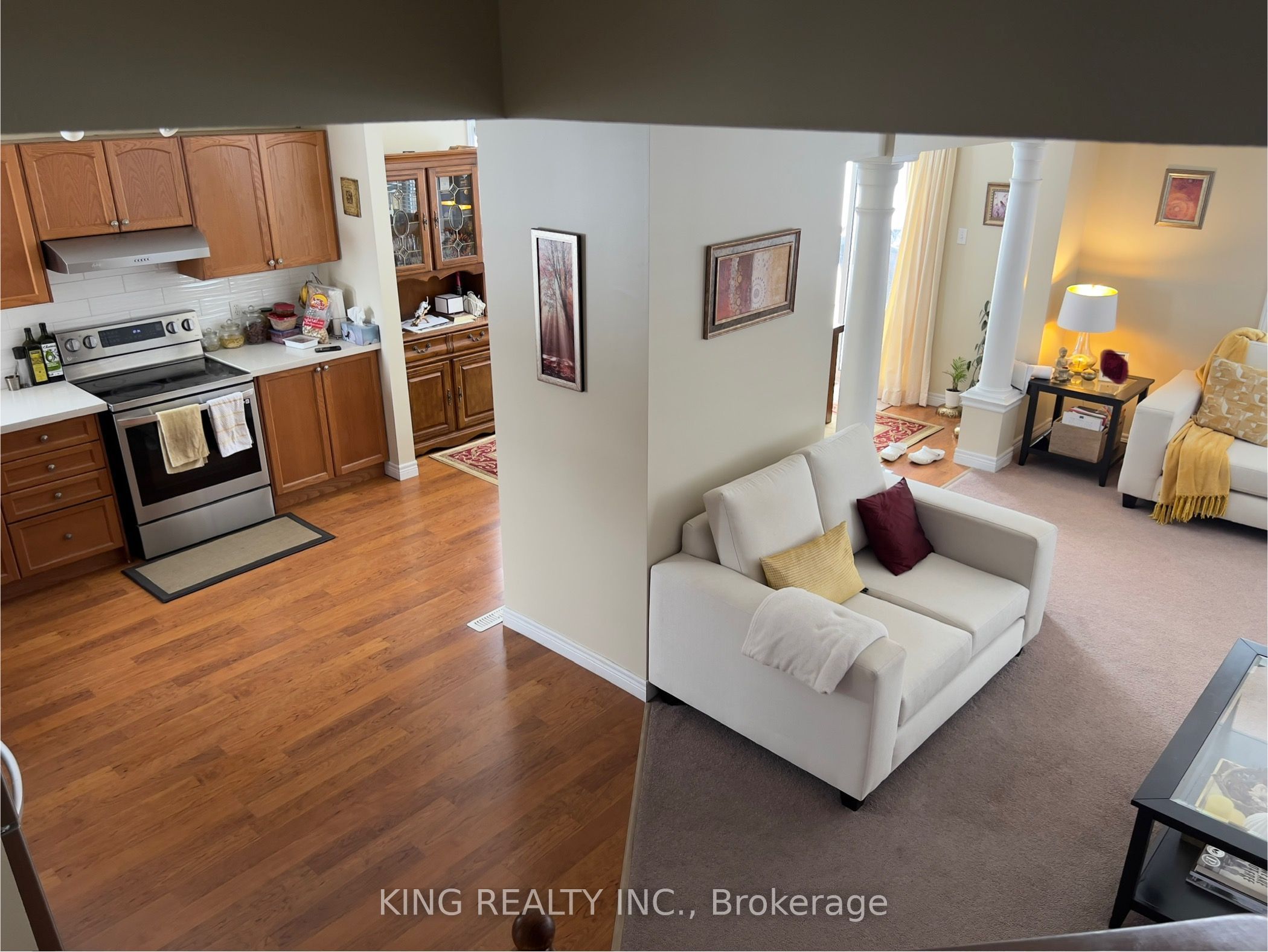 560 Garibaldi Avenue Property Photo 11