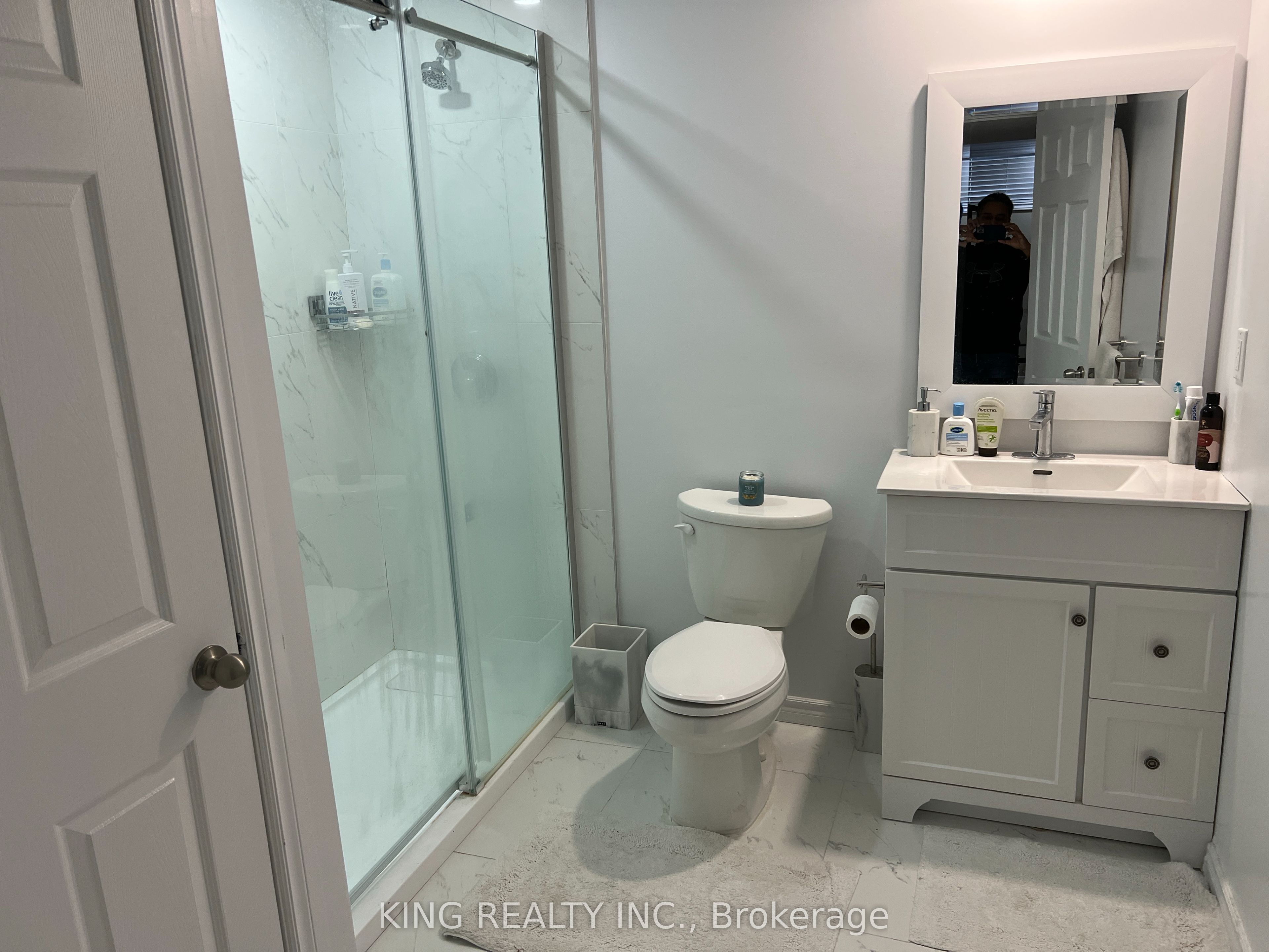 560 Garibaldi Avenue Property Photo 34