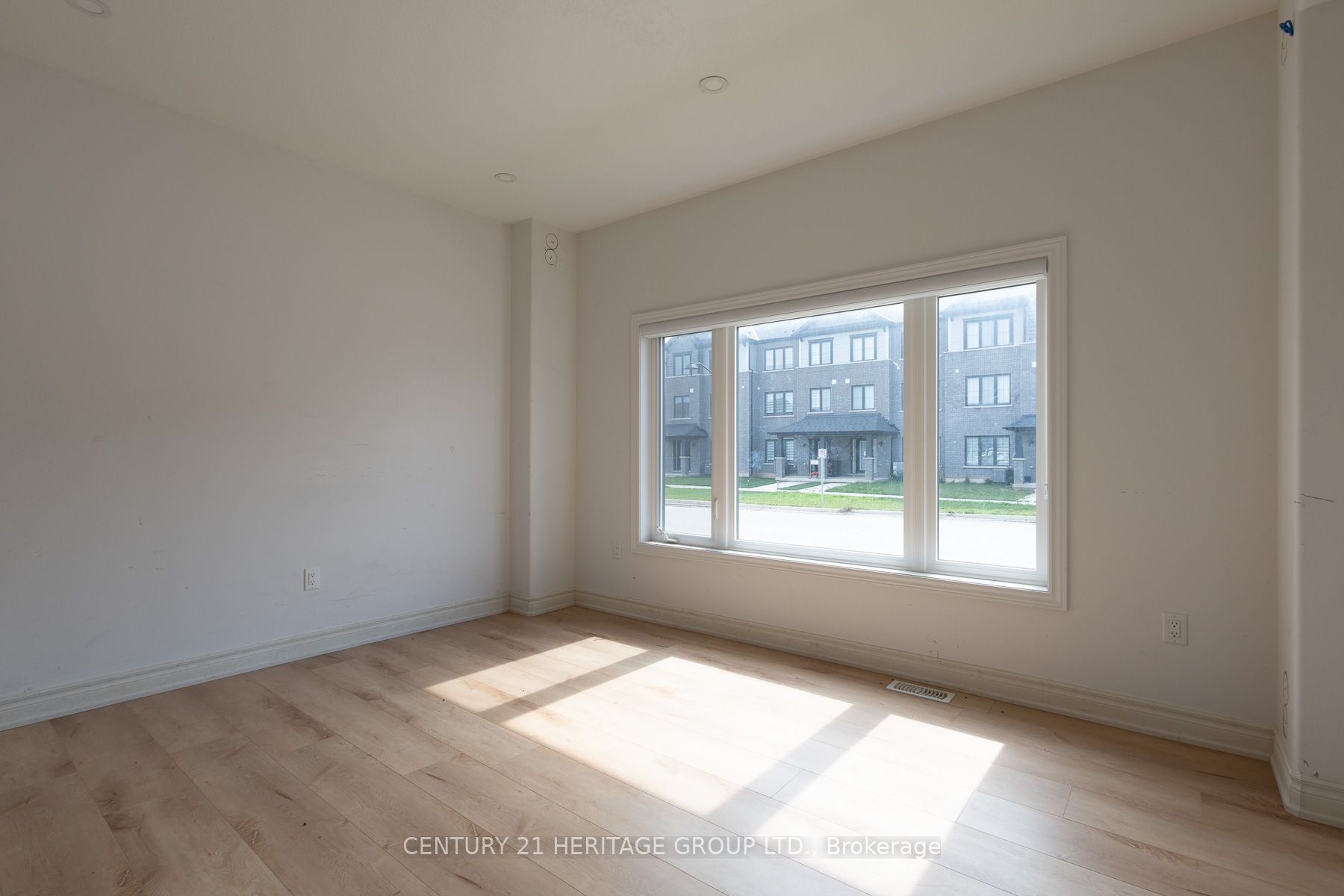 238 Longboat Run W Property Photo 6