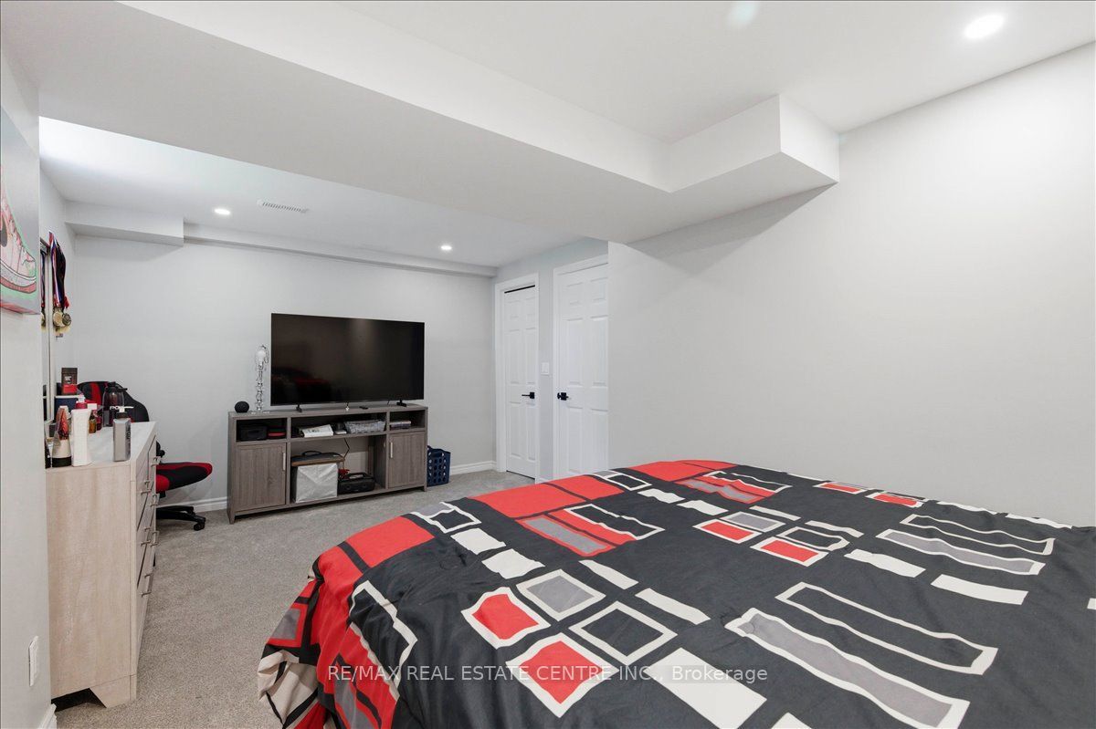84 Westmeadow Drive 1 Property Photo 31