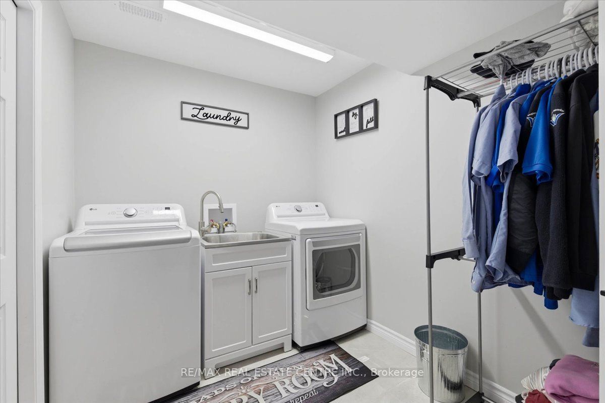 84 Westmeadow Drive 1 Property Photo 34