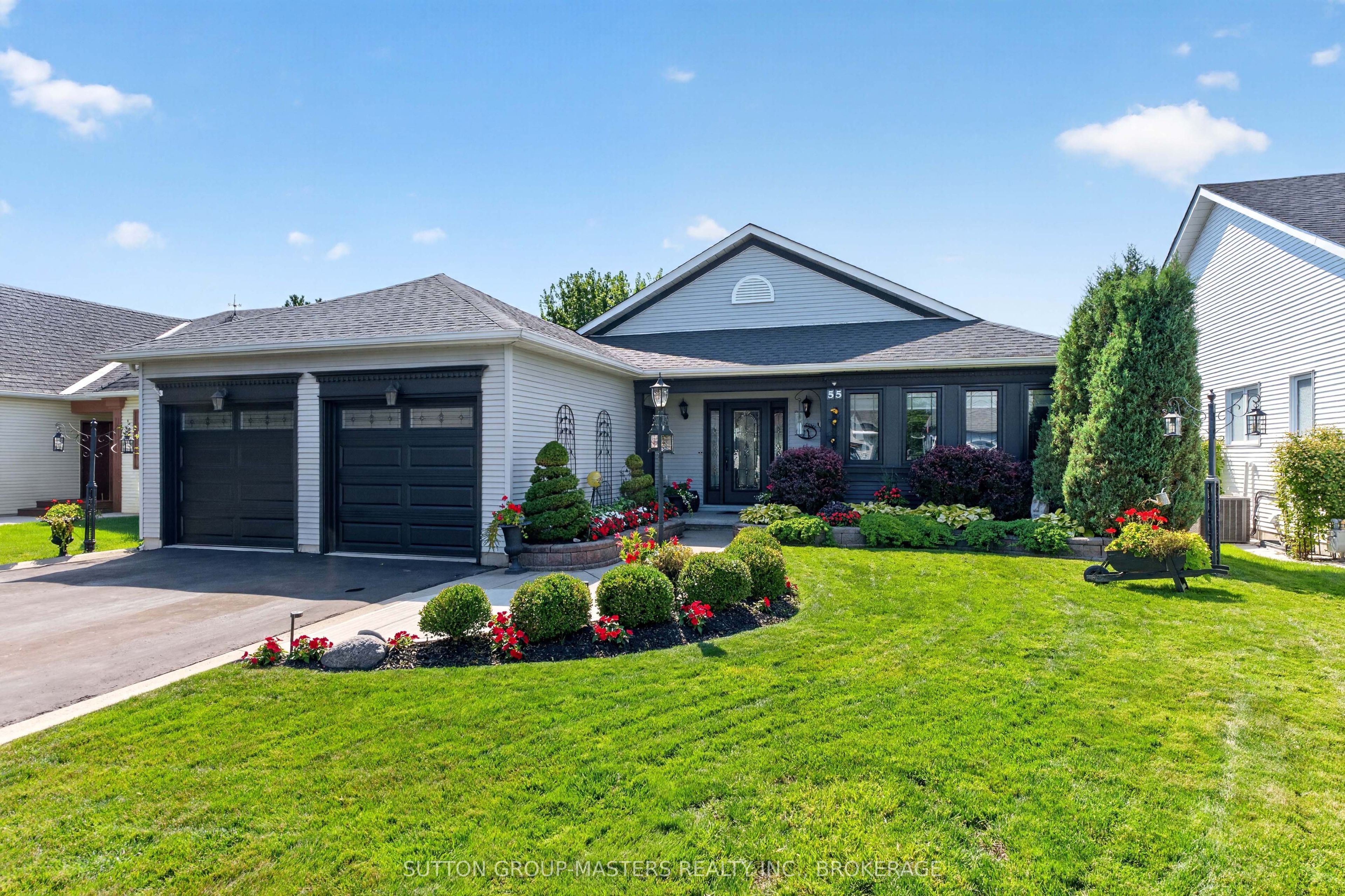 55 Abbey Dawn Drive Property Photo 3