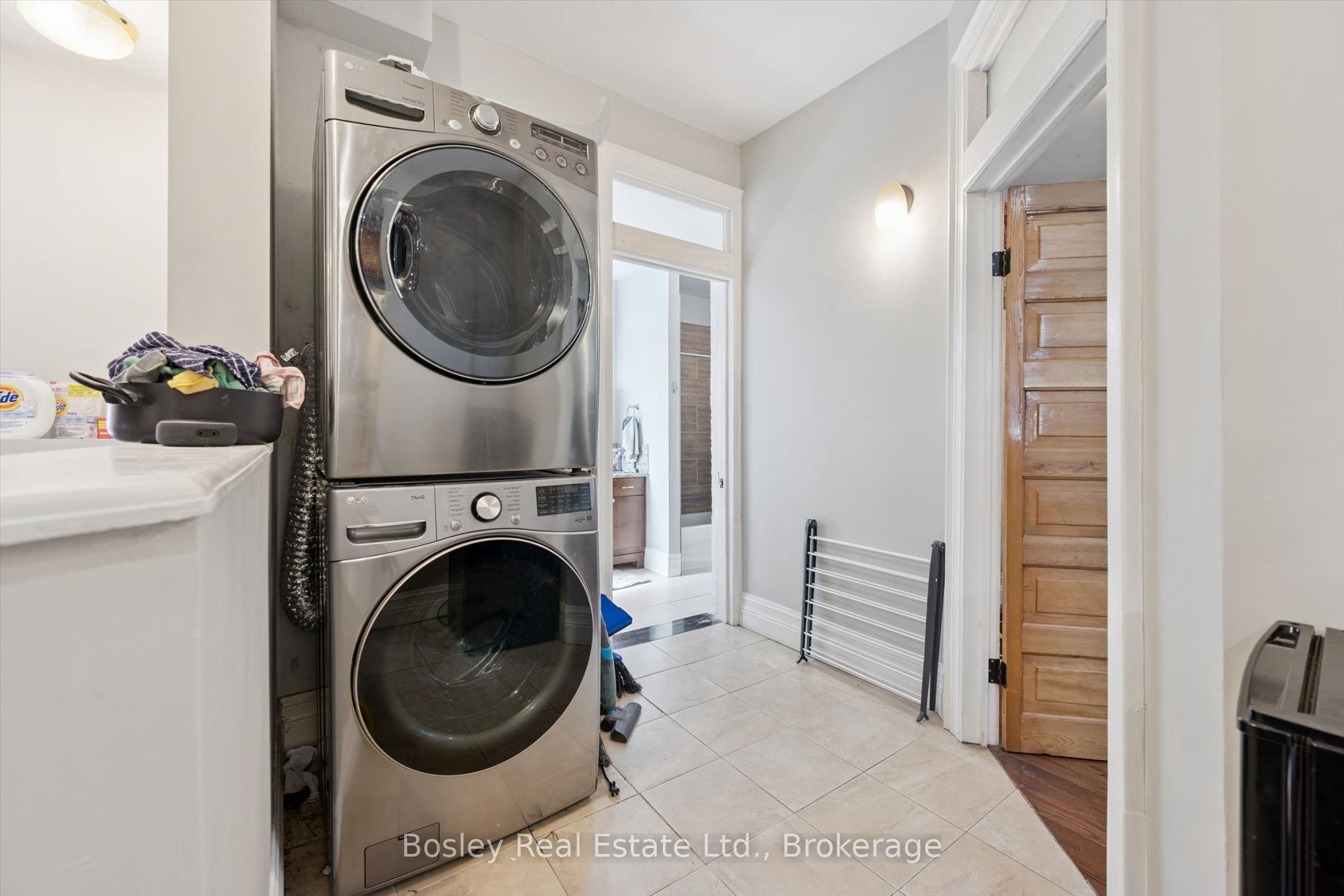 10 Ontario Street Property Photo 16