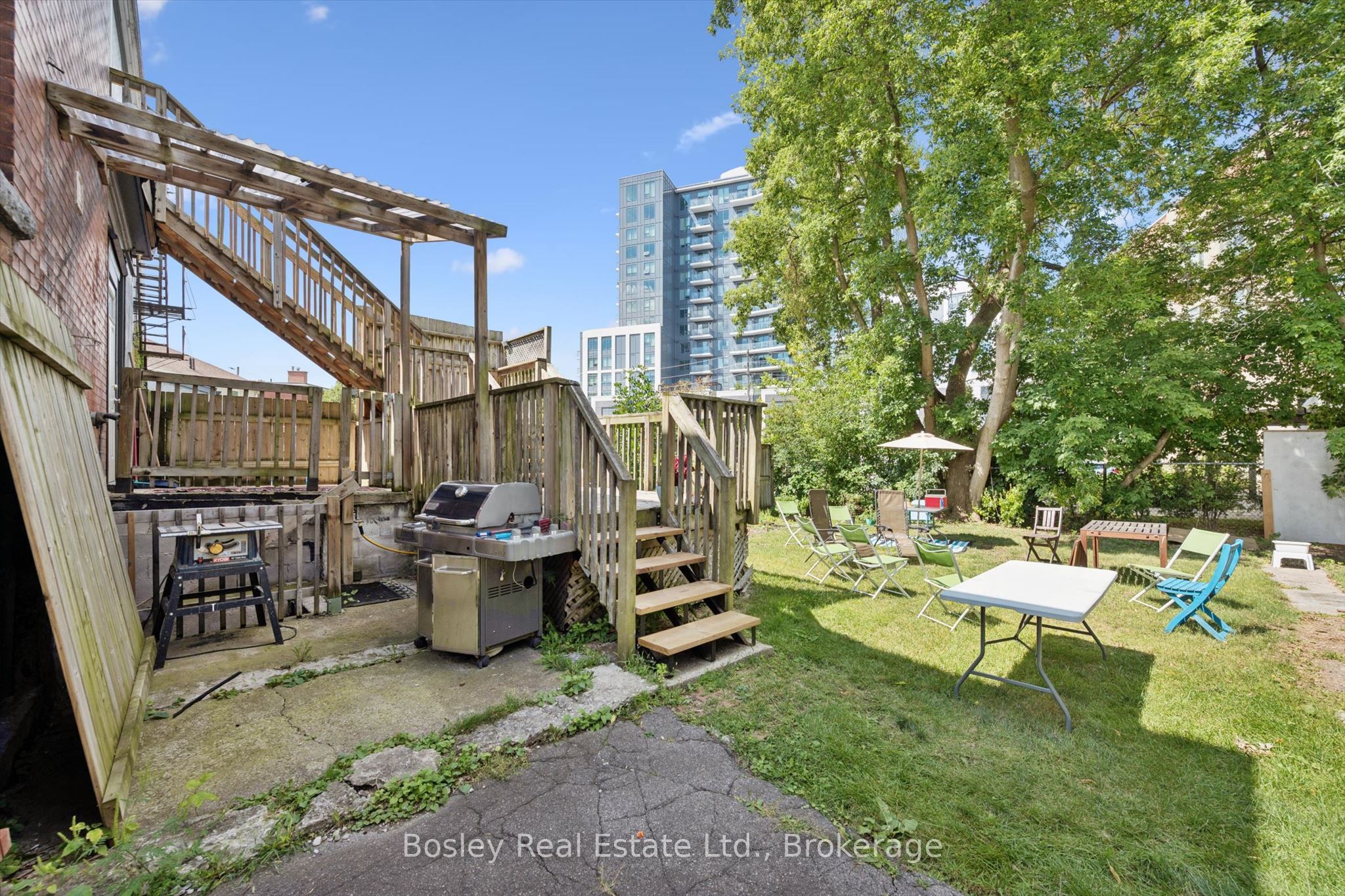 10 Ontario Street Property Photo 24