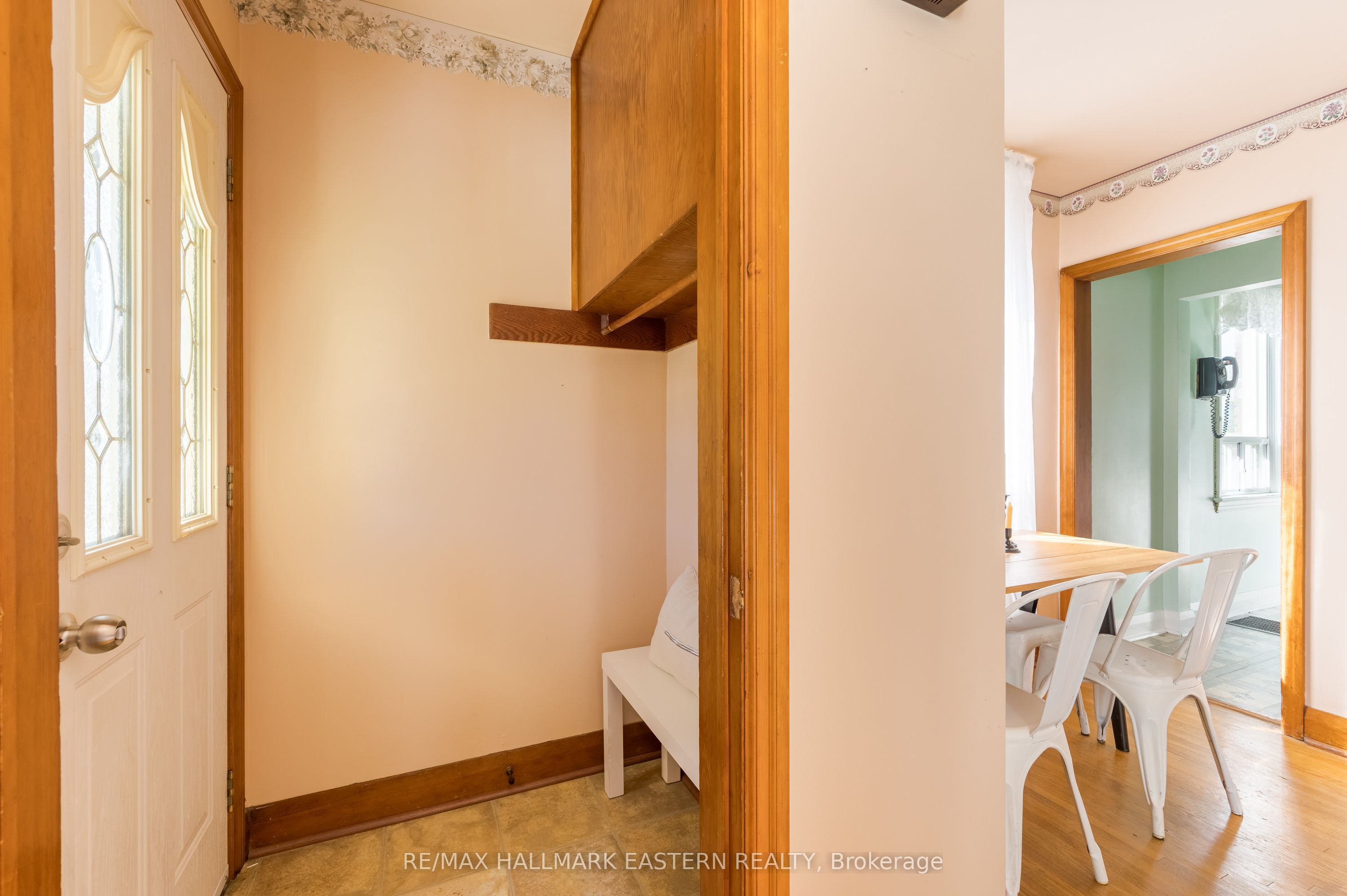 51 Ephgrave Boulevard Property Photo 7