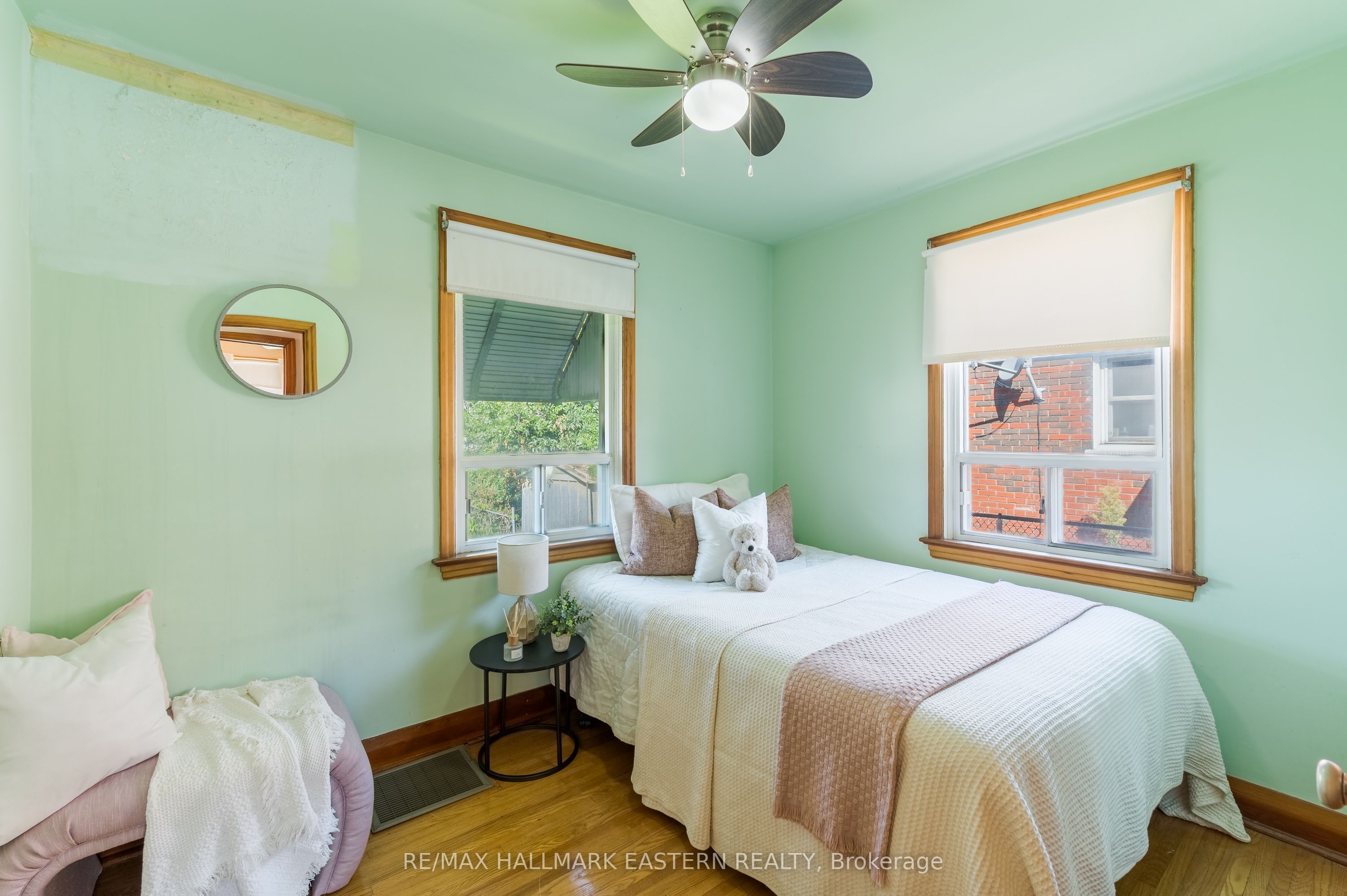 51 Ephgrave Boulevard Property Photo 16