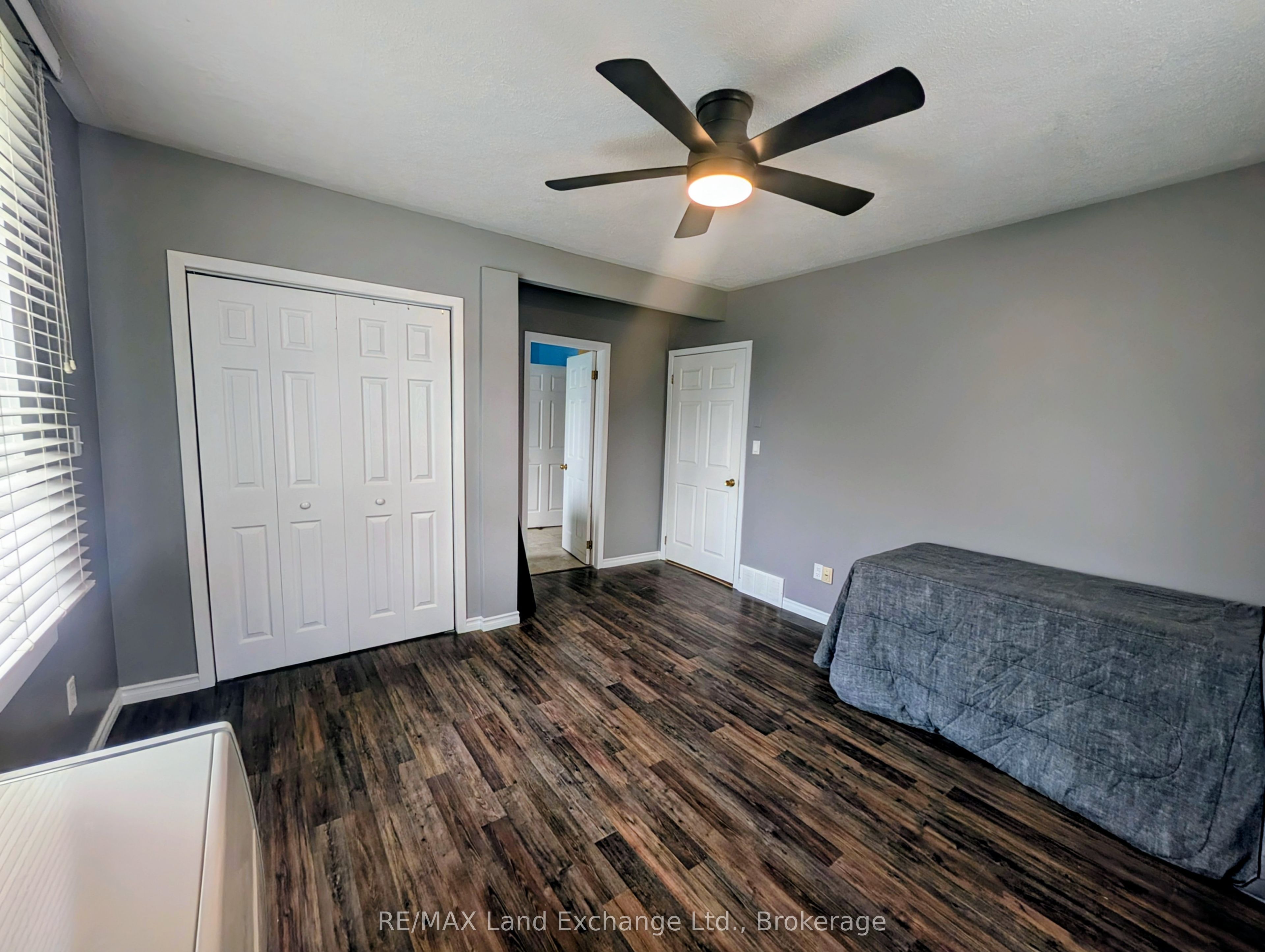 10 Mary Street Property Photo 16