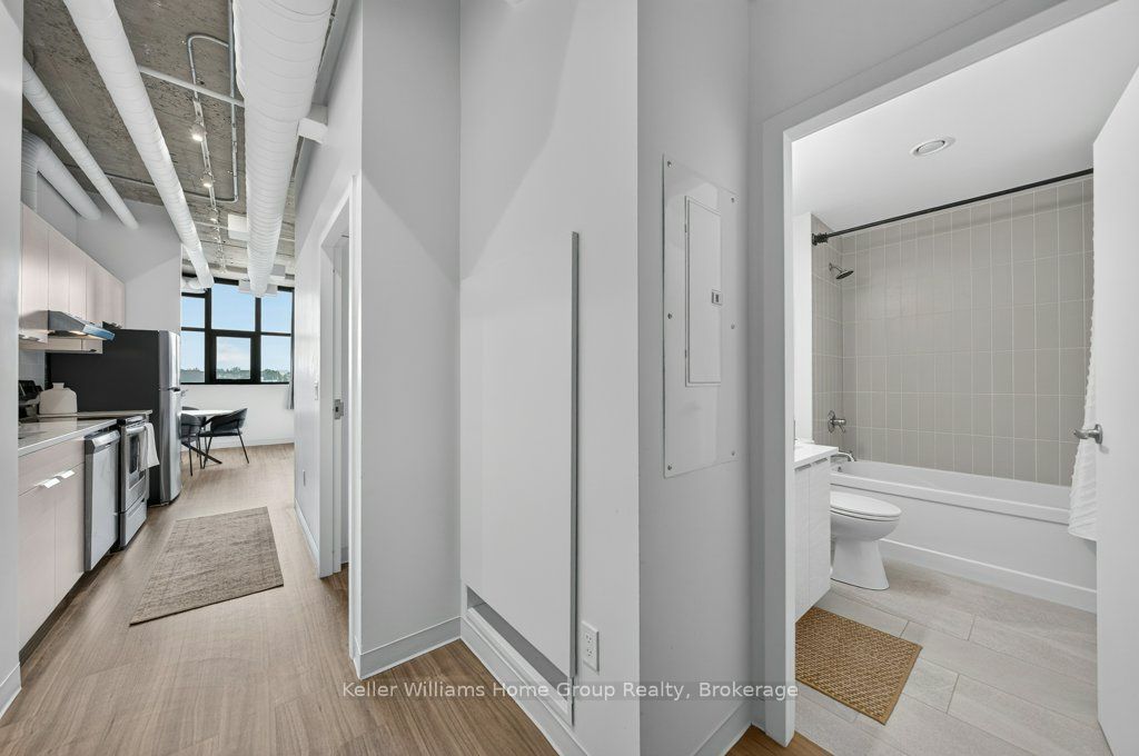 120 Huron Street 304 Property Photo 6