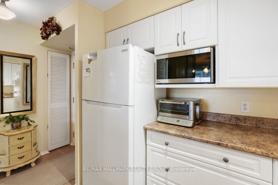 545 St Laurent Boulevard 1006 Property Photo 13