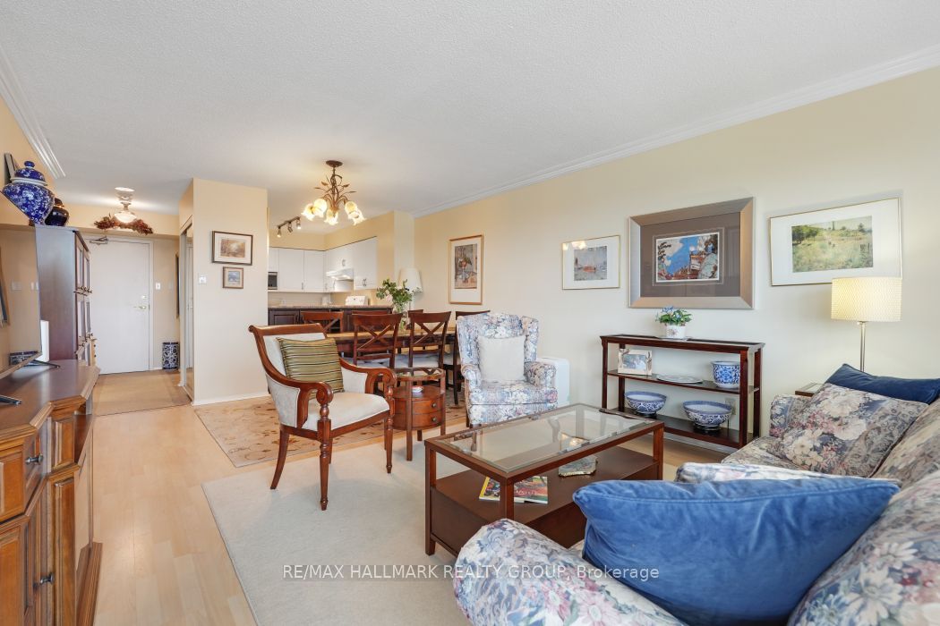 545 St Laurent Boulevard 1006 Property Photo 21