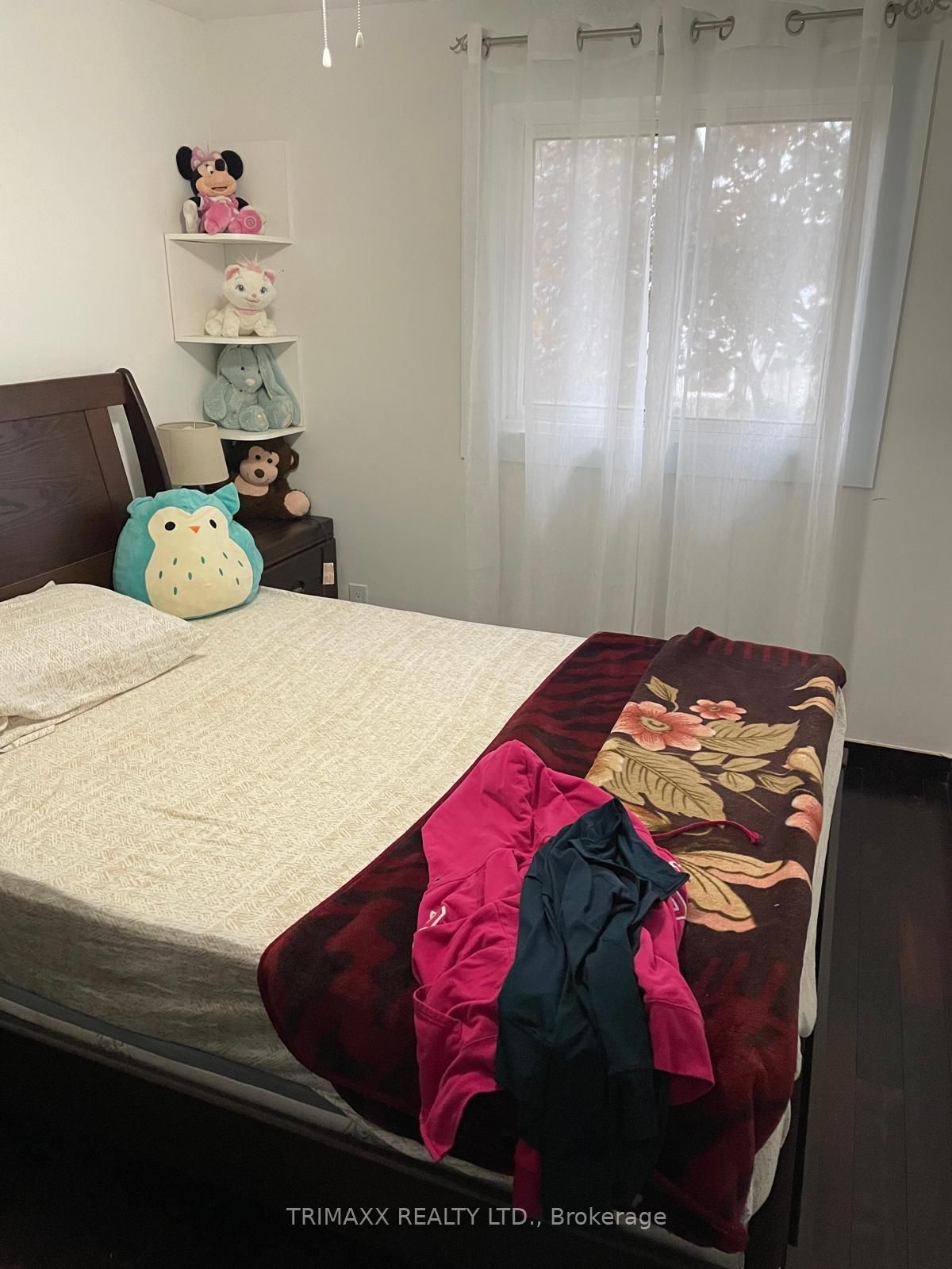 1086 Canfield Crescent Property Photo 10