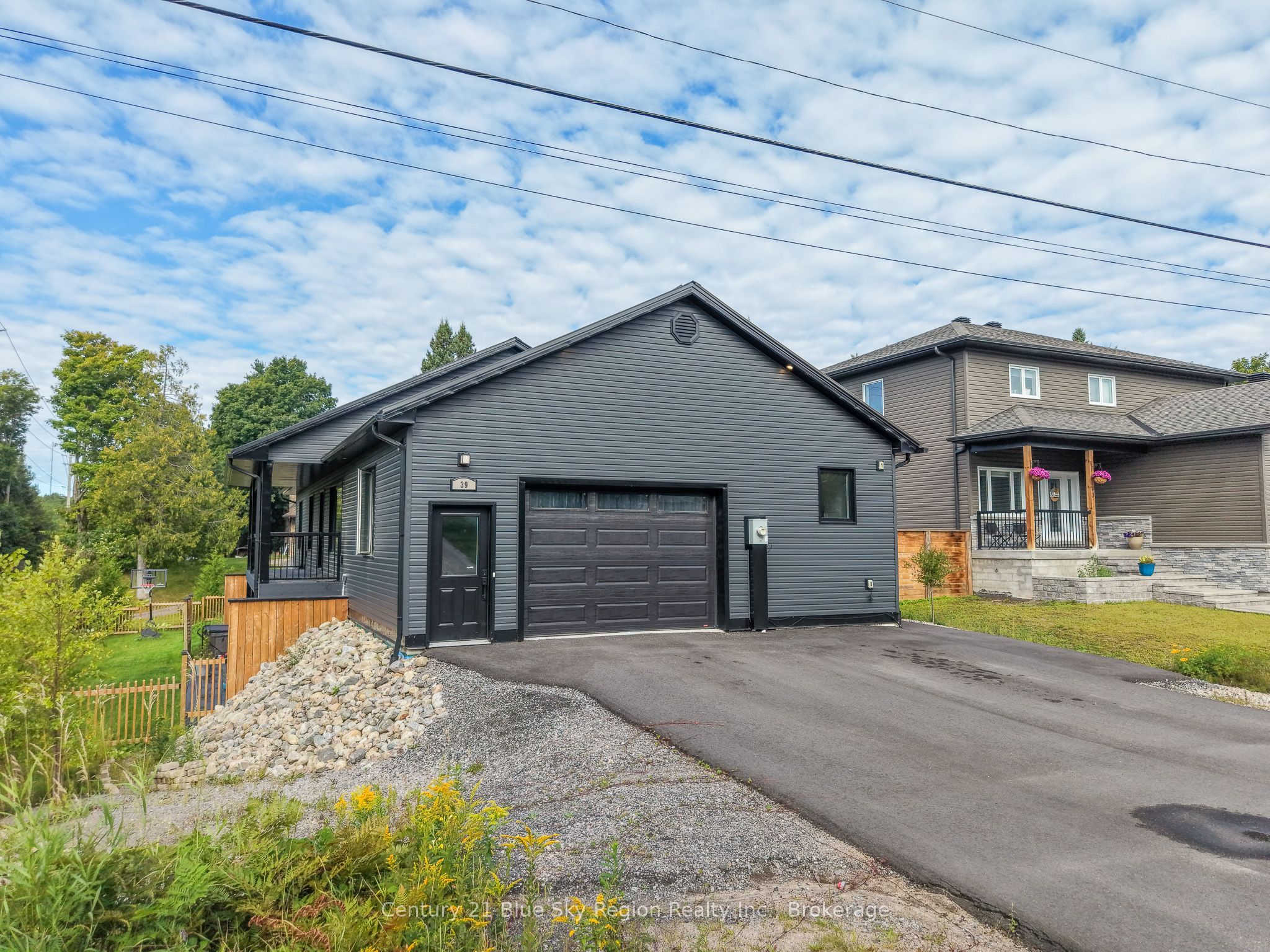 39 Tupper Drive Property Photo 3