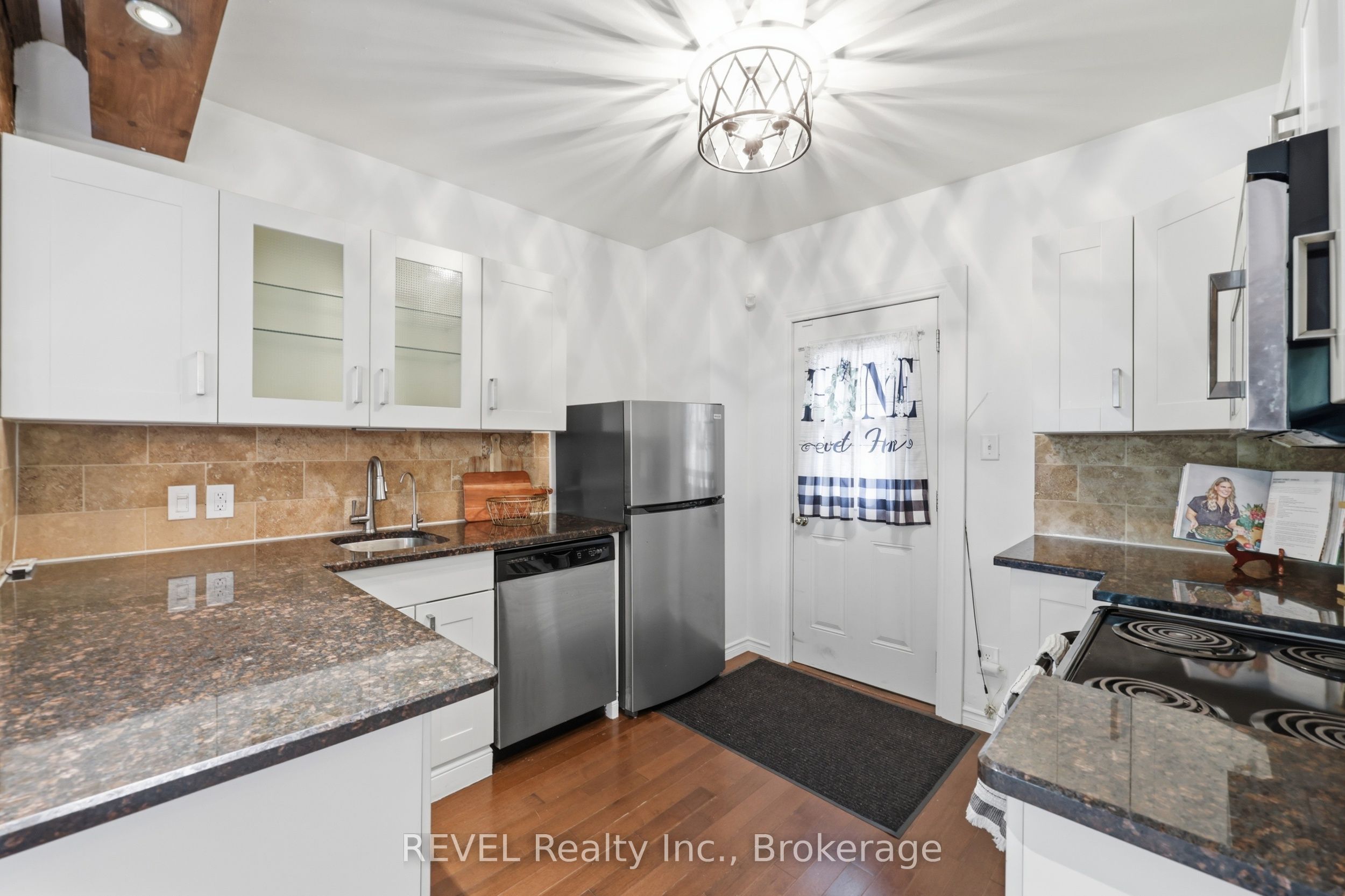 128 Robert Street Property Photo 11