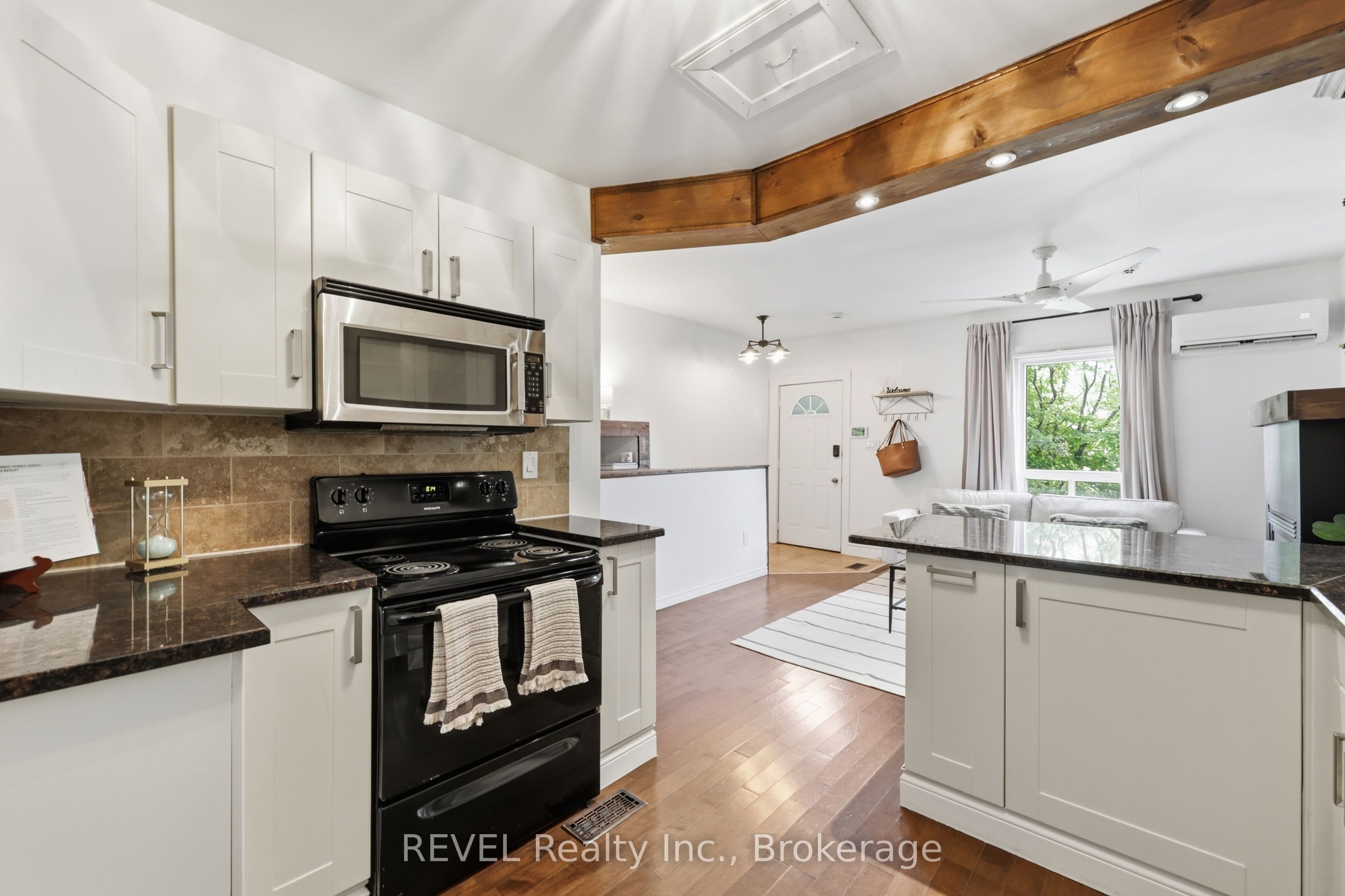 128 Robert Street Property Photo 14