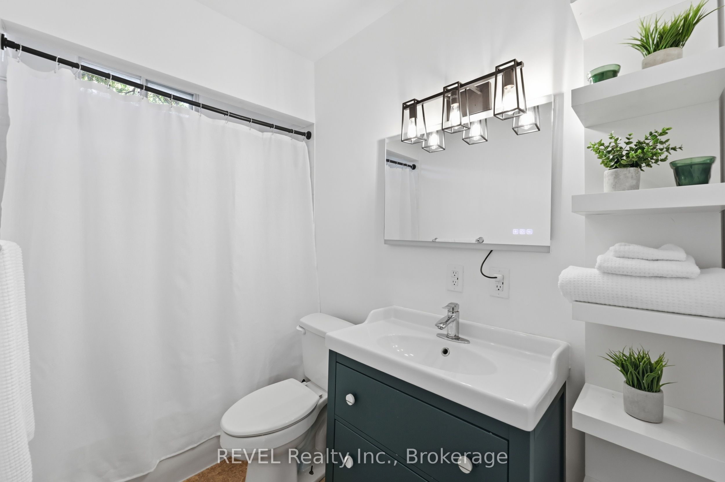 128 Robert Street Property Photo 20