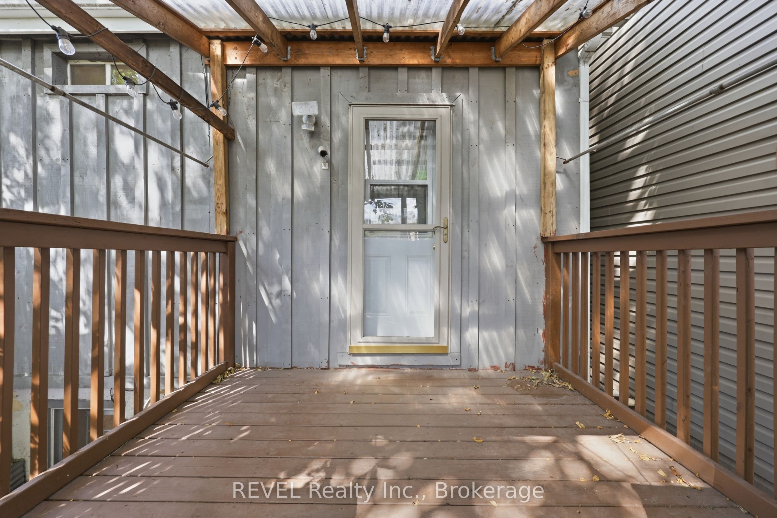 128 Robert Street Property Photo 24