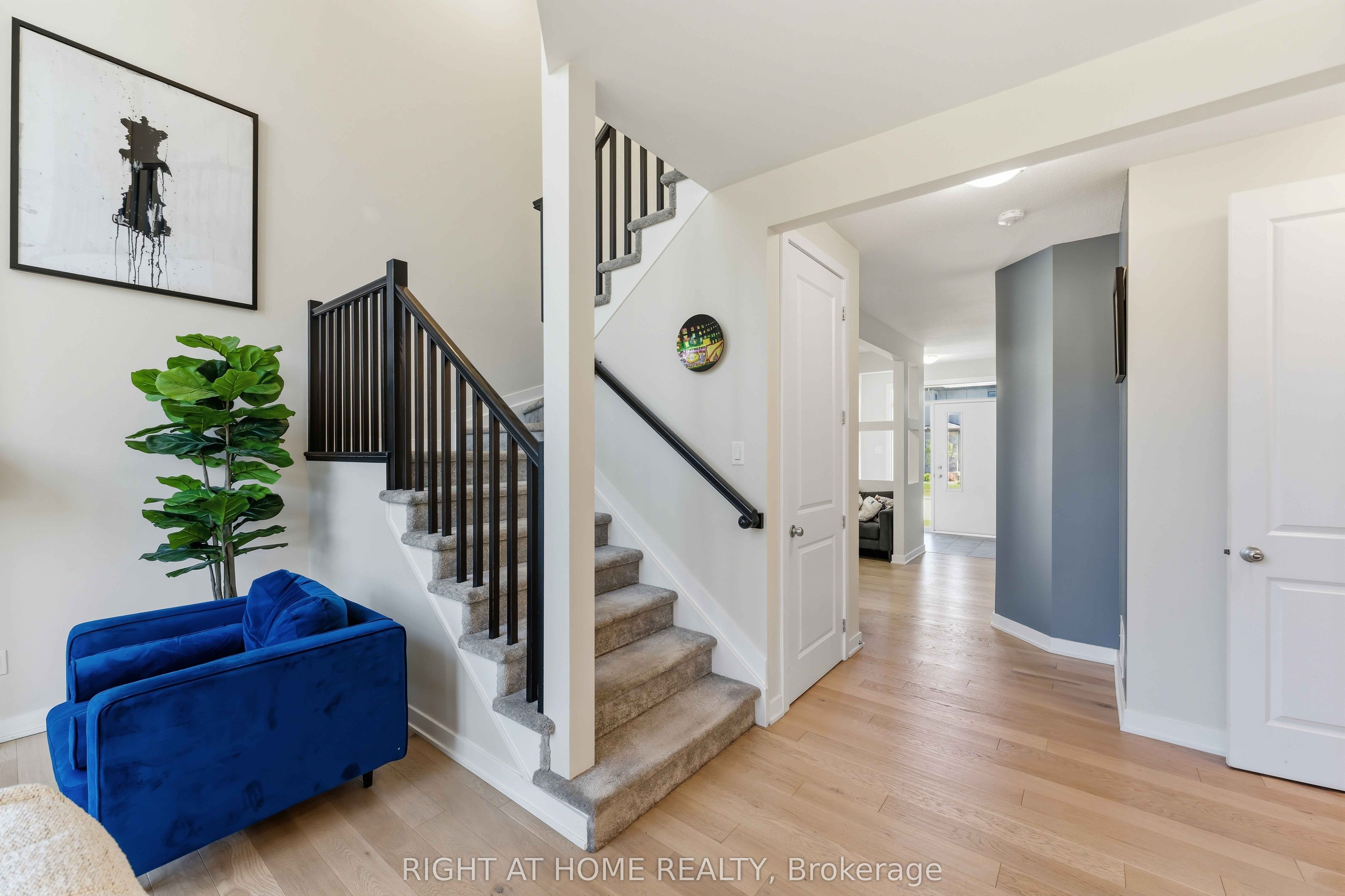 730 Kirkham Crescent Property Photo 3