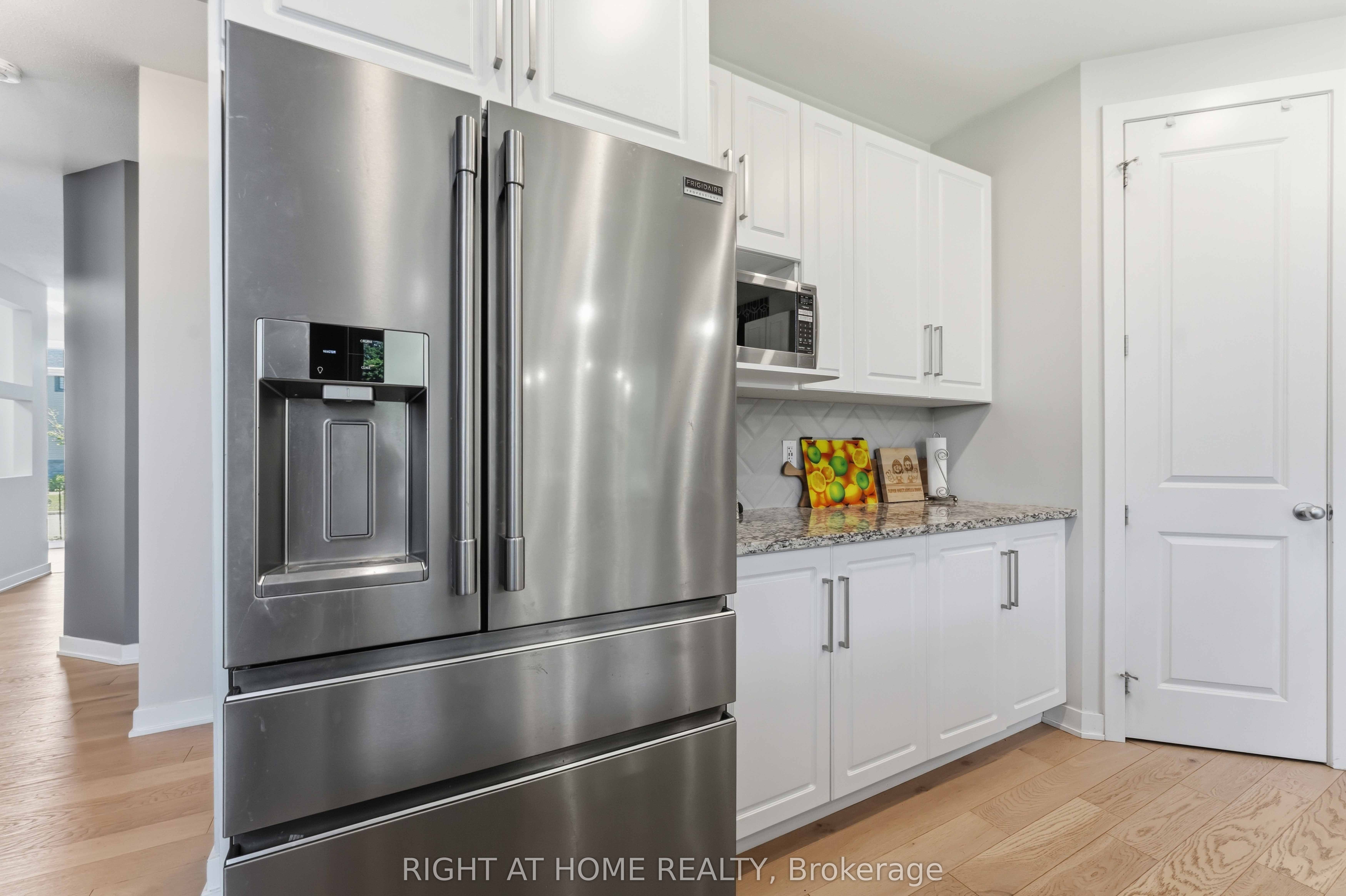 730 Kirkham Crescent Property Photo 13