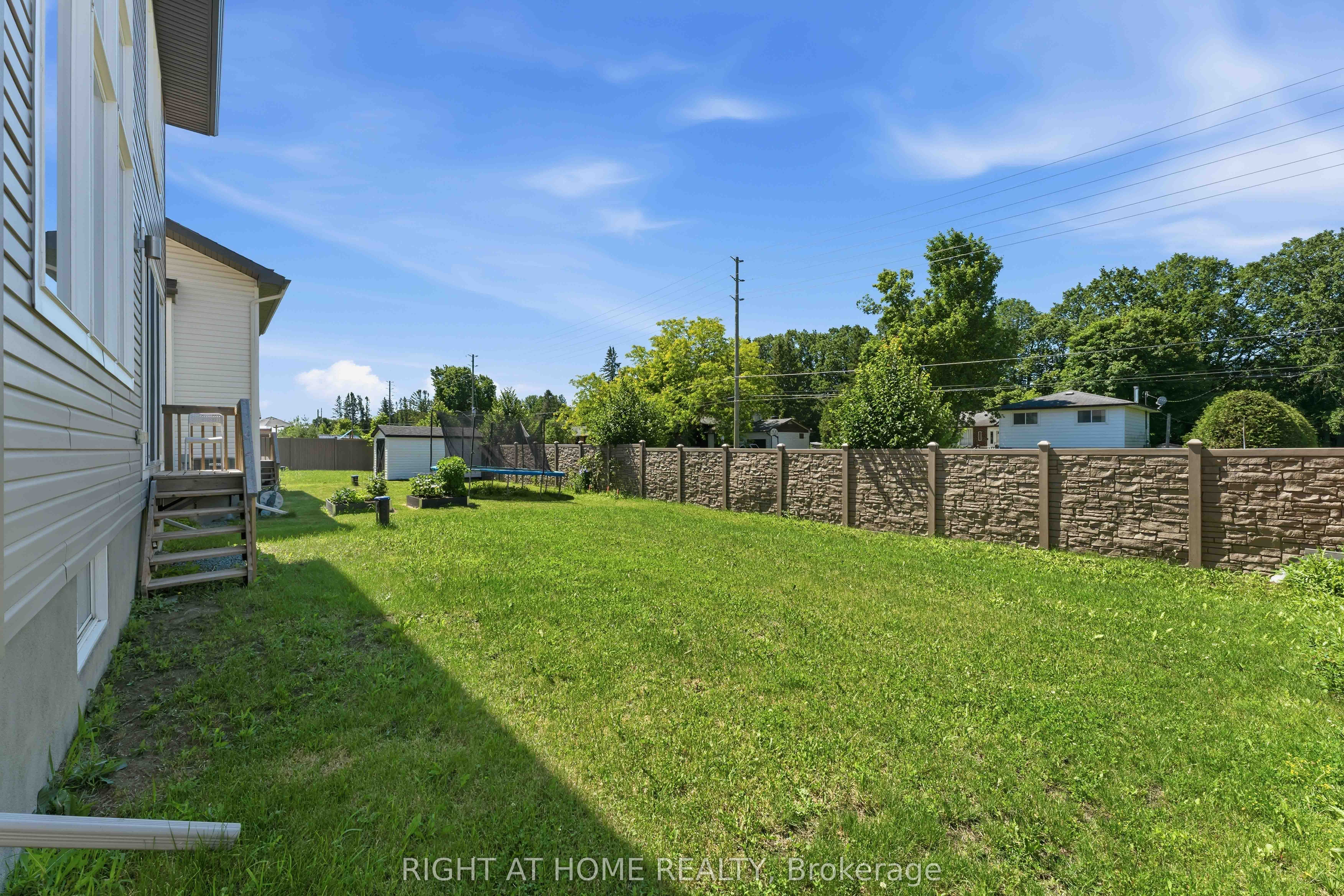 730 Kirkham Crescent Property Photo 37
