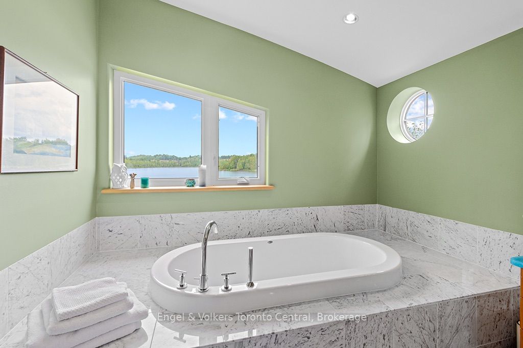 684131 Sideroad 30 Property Photo 29