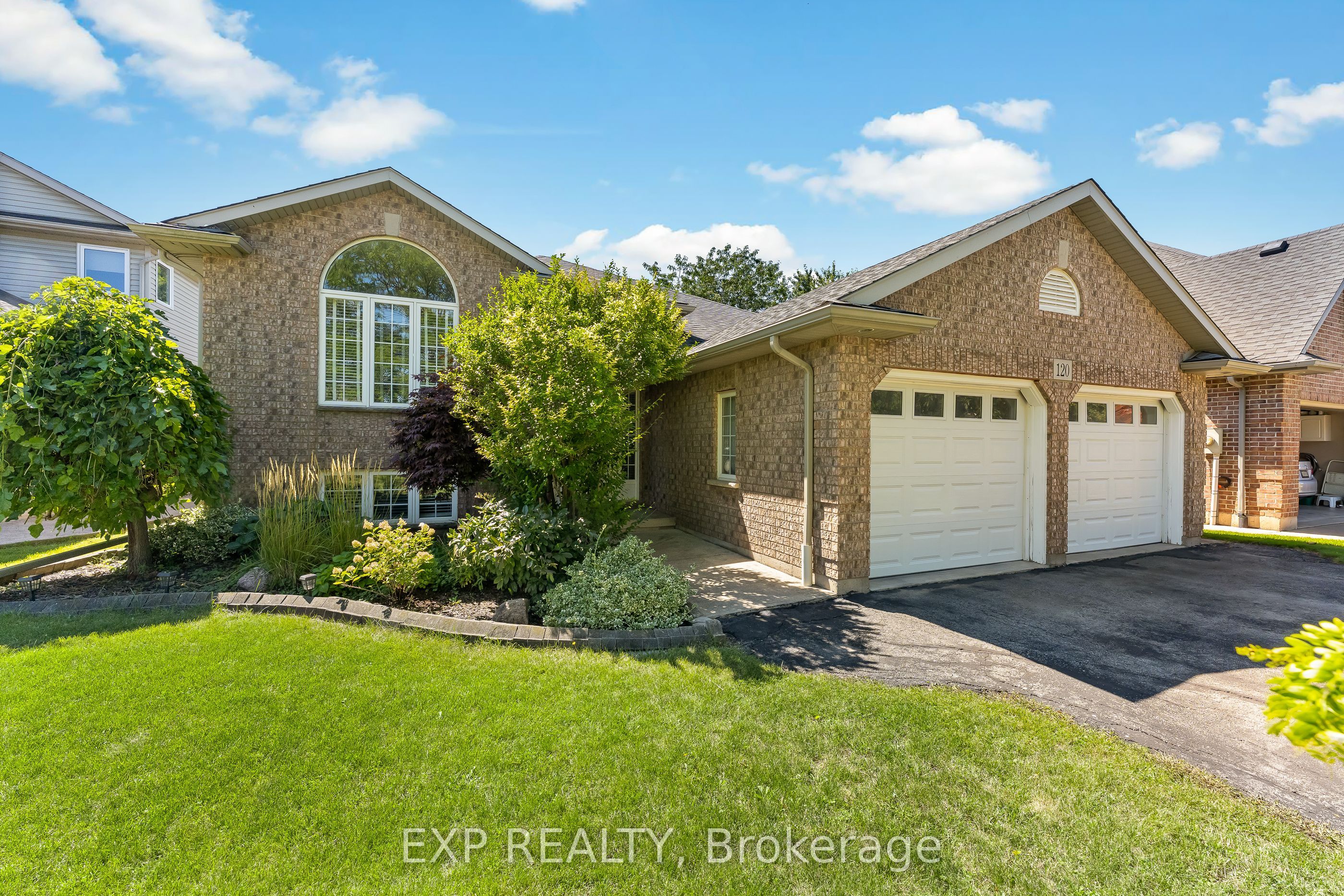 120 REDWOOD Court