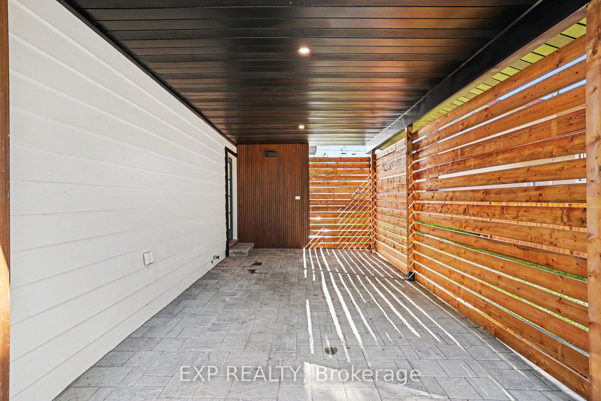 1273 Ridgemont Avenue Property Photo 3