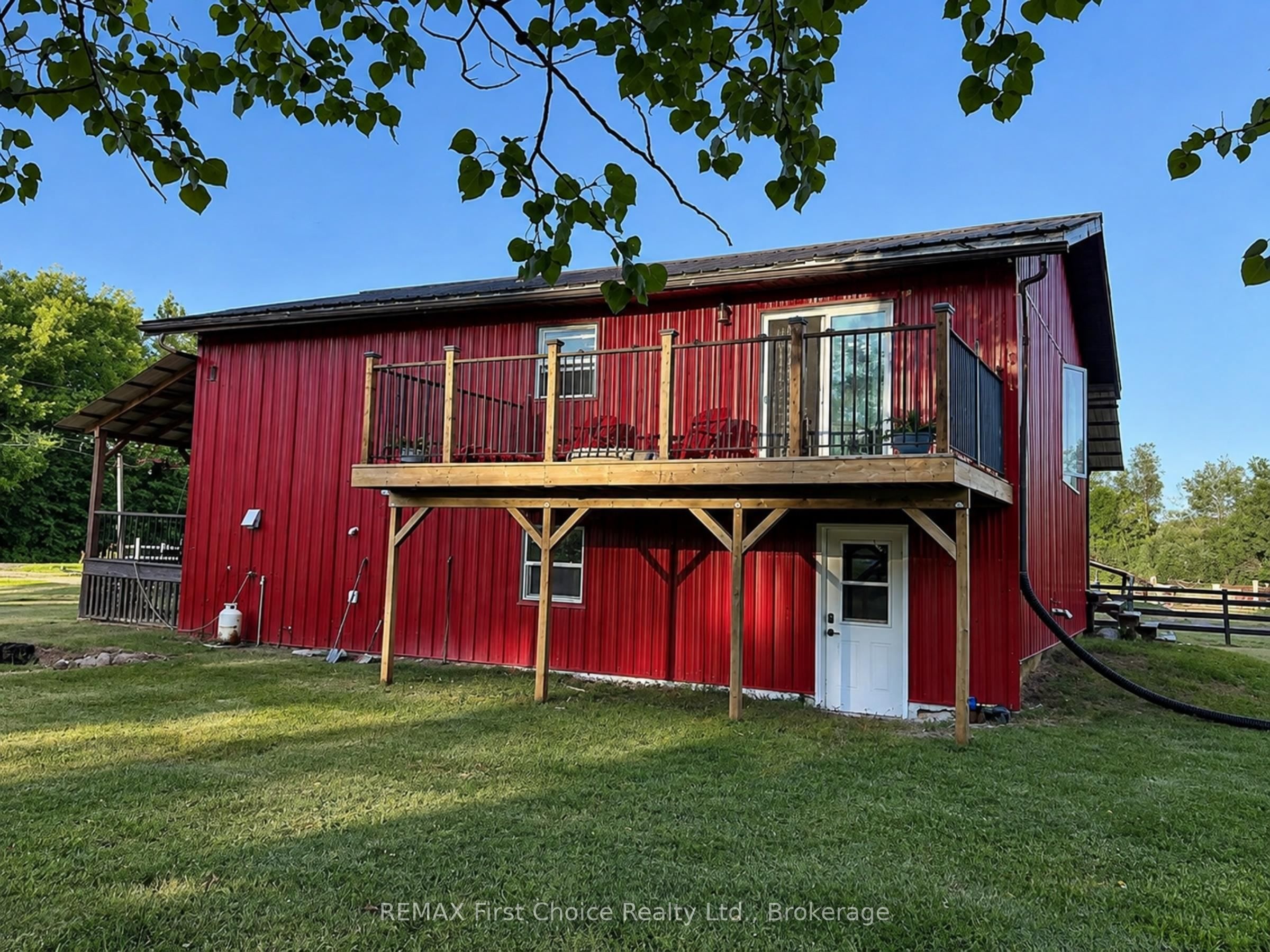 661 Stewart Road Property Photo 2