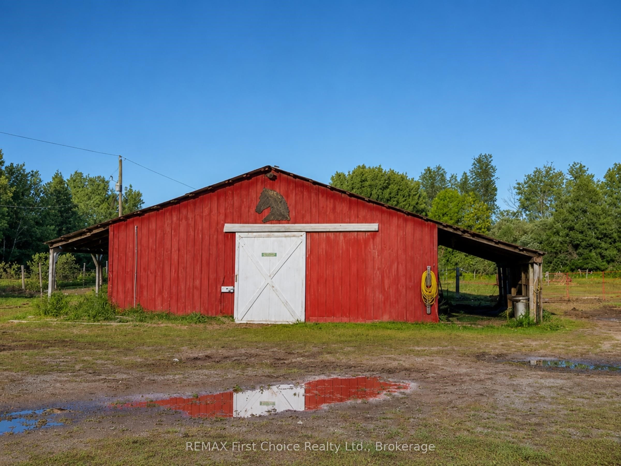 661 Stewart Road Property Photo 3