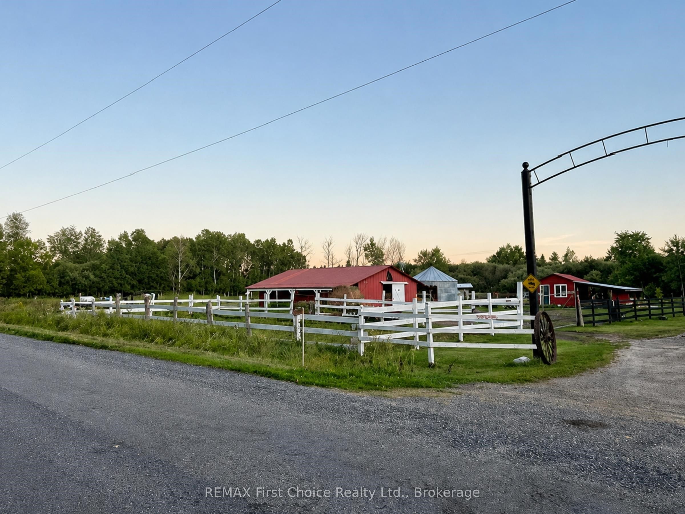 661 Stewart Road Property Photo 5