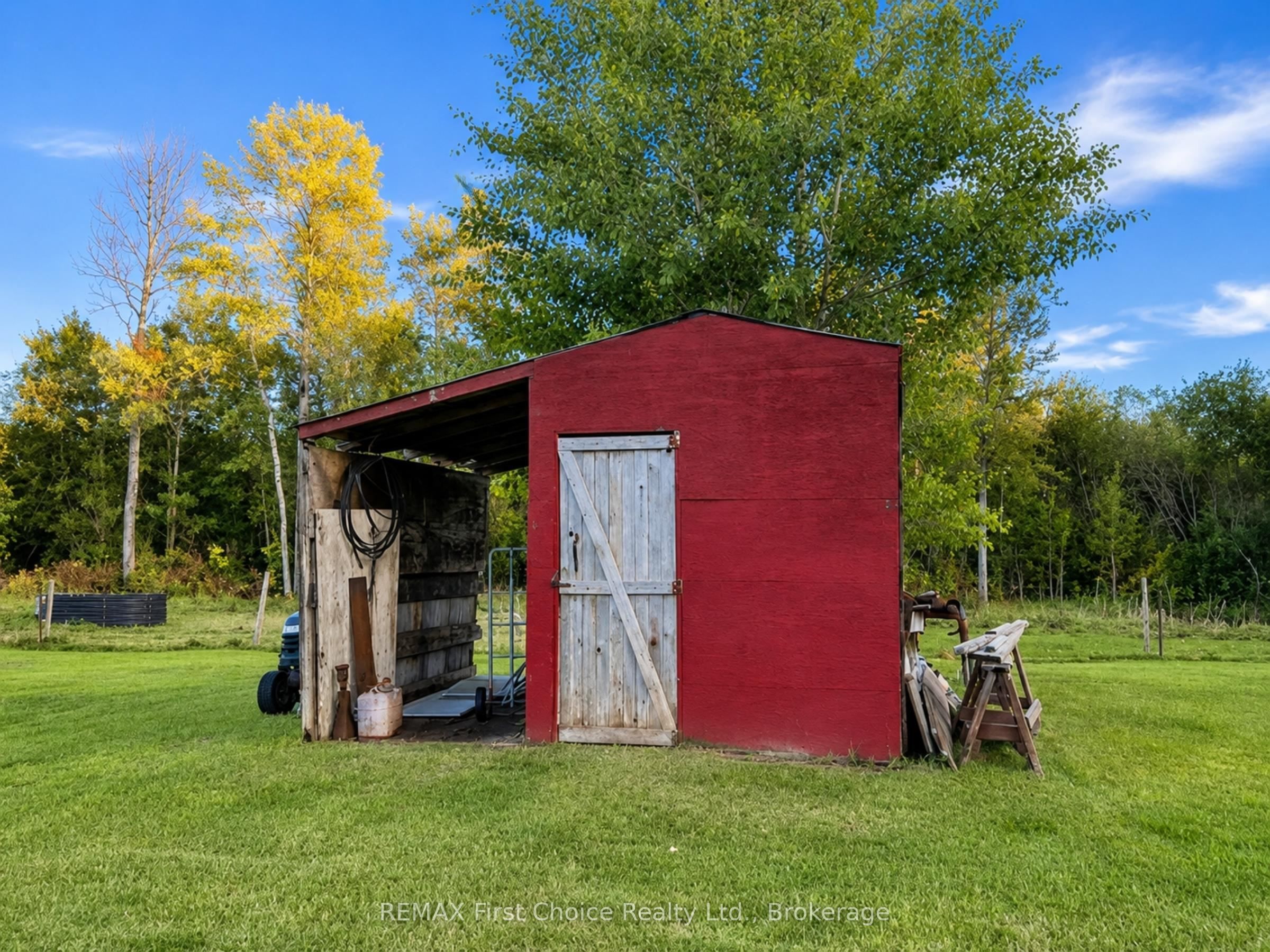 661 Stewart Road Property Photo 14