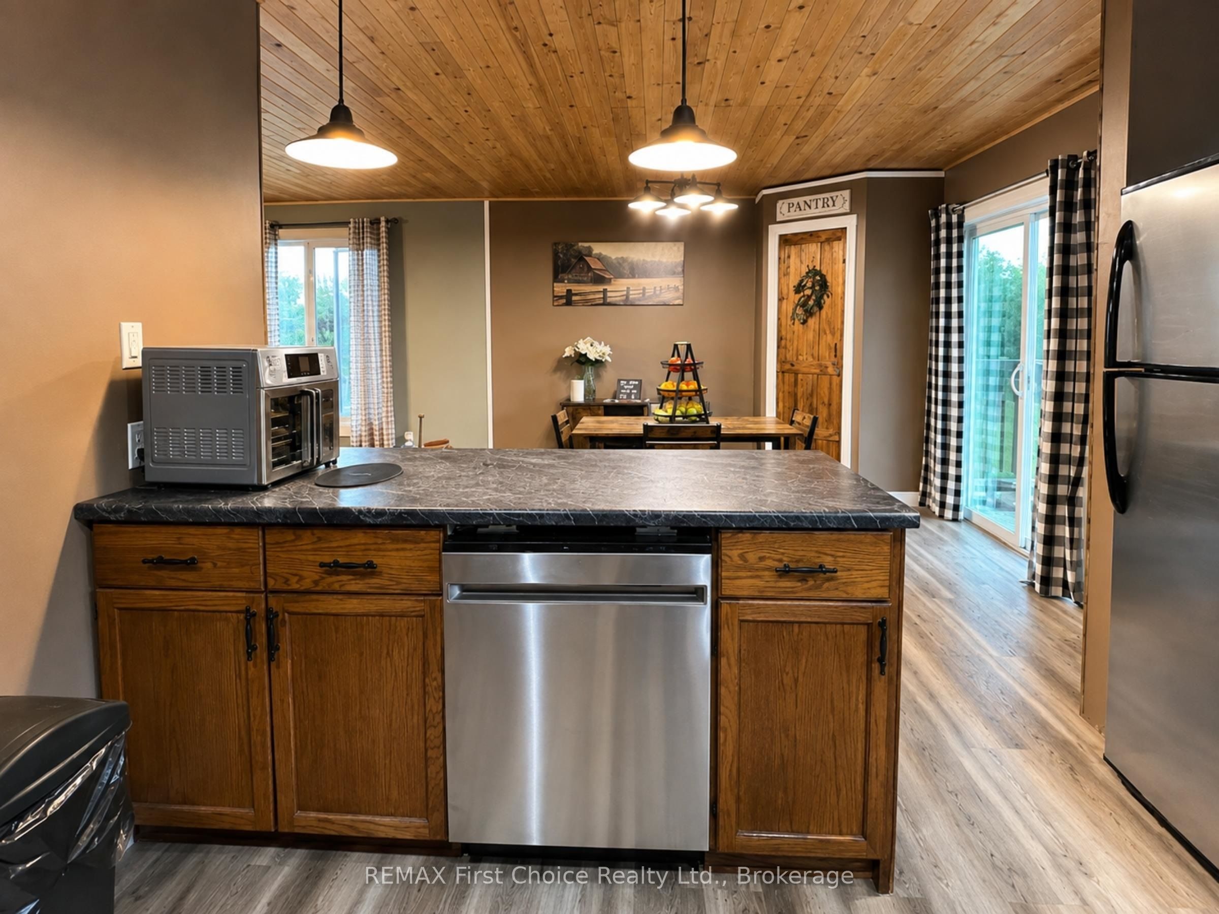 661 Stewart Road Property Photo 32