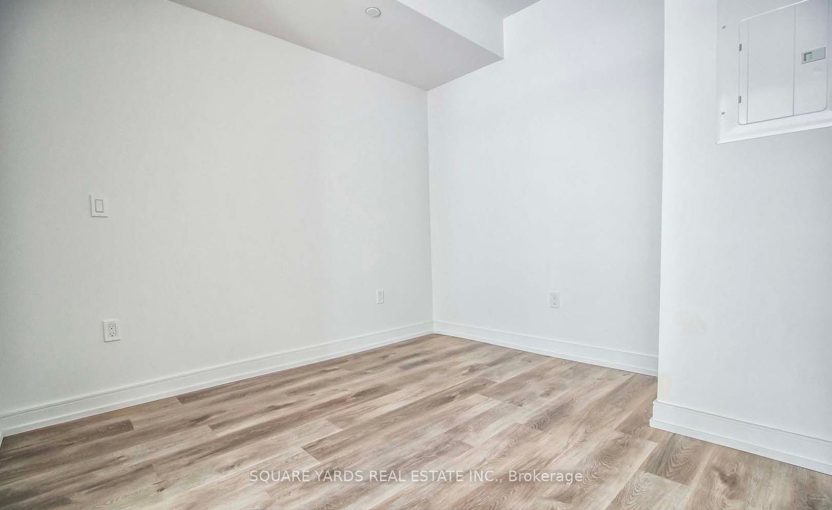 1 Jarvis Street 304 Property Photo 4