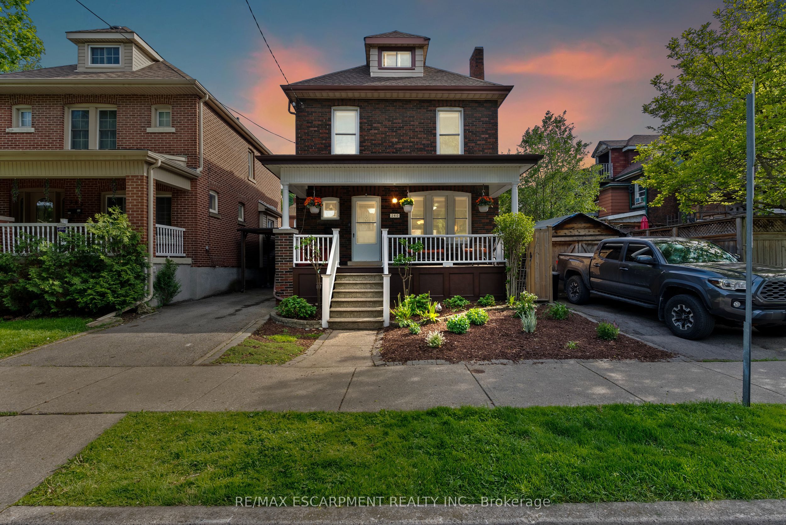 260 Stinson Crescent Property Photo 2