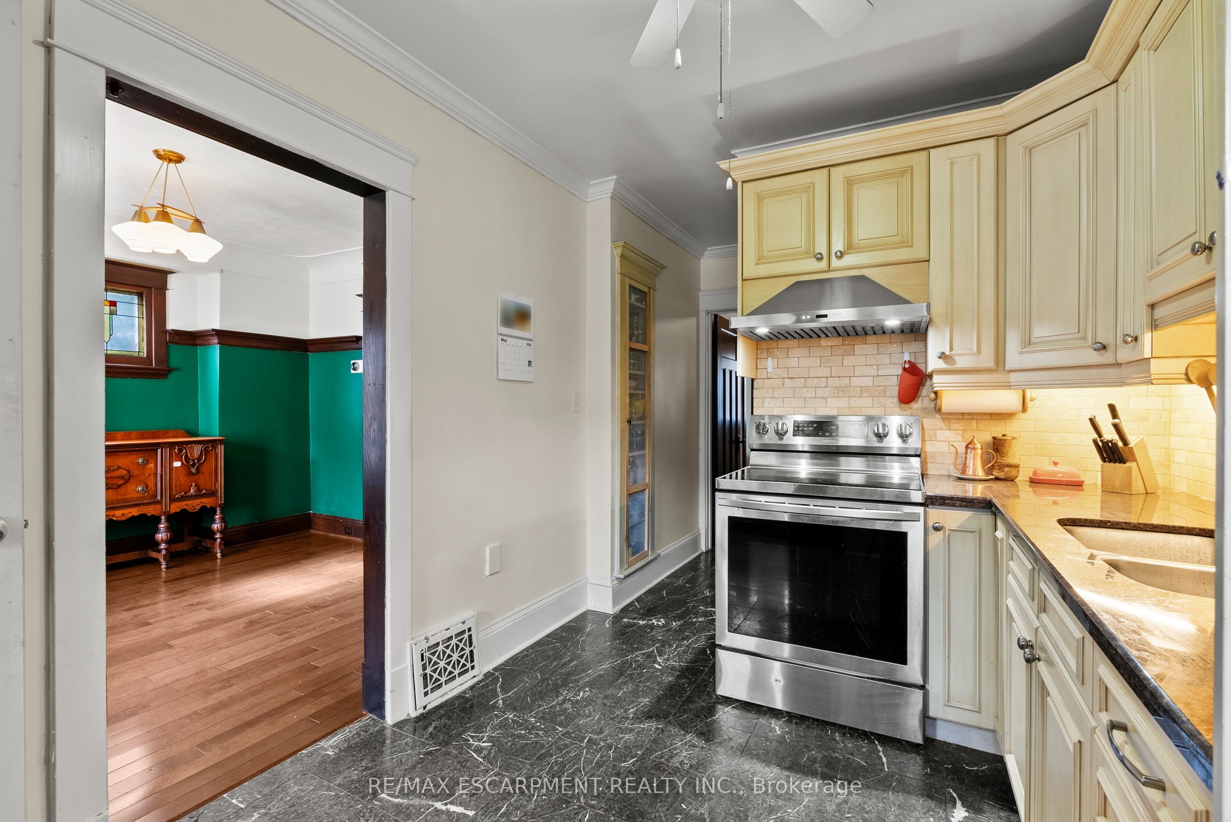 260 Stinson Crescent Property Photo 16