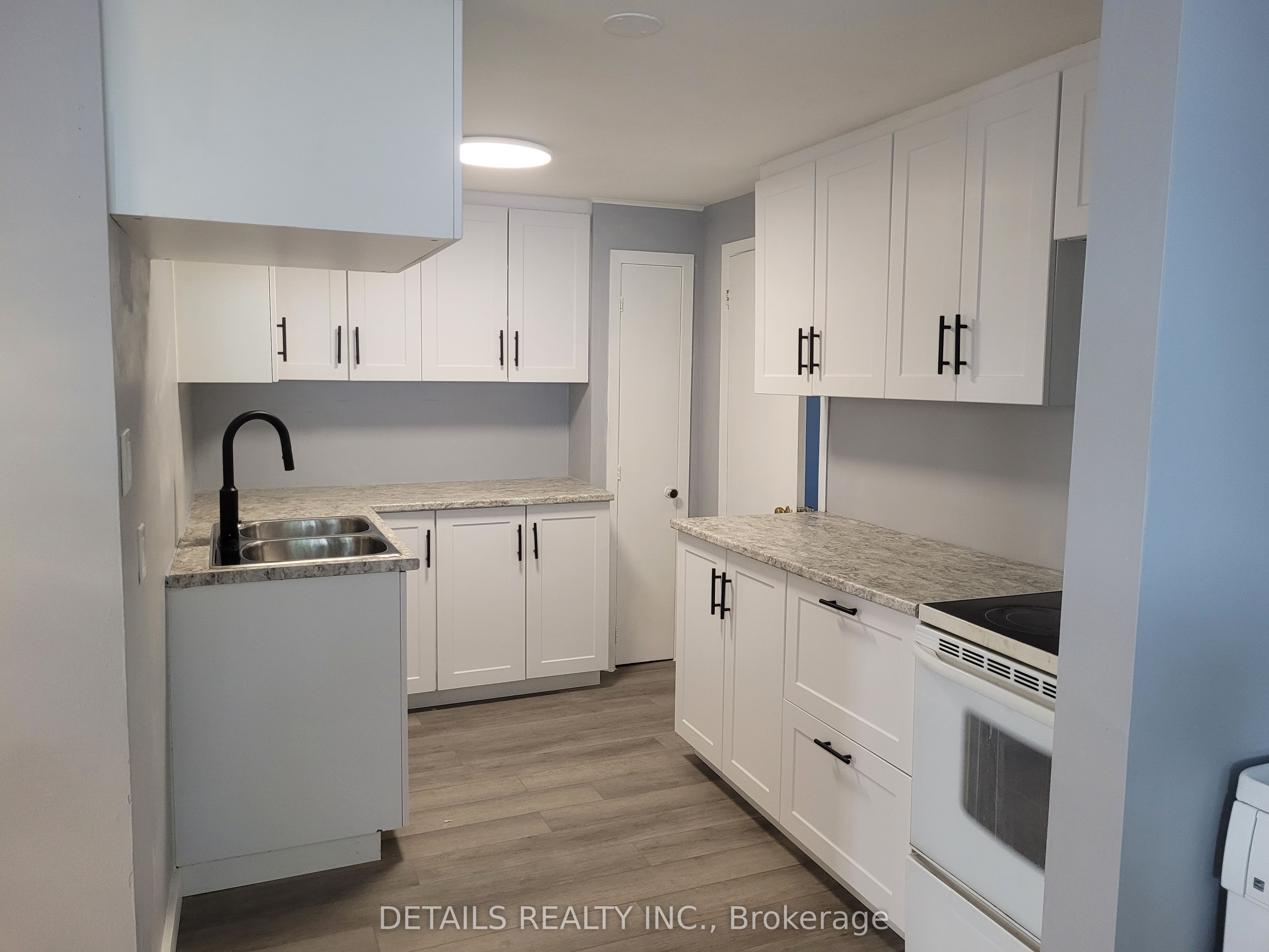 4559 Ste Catherine Street Property Photo 1